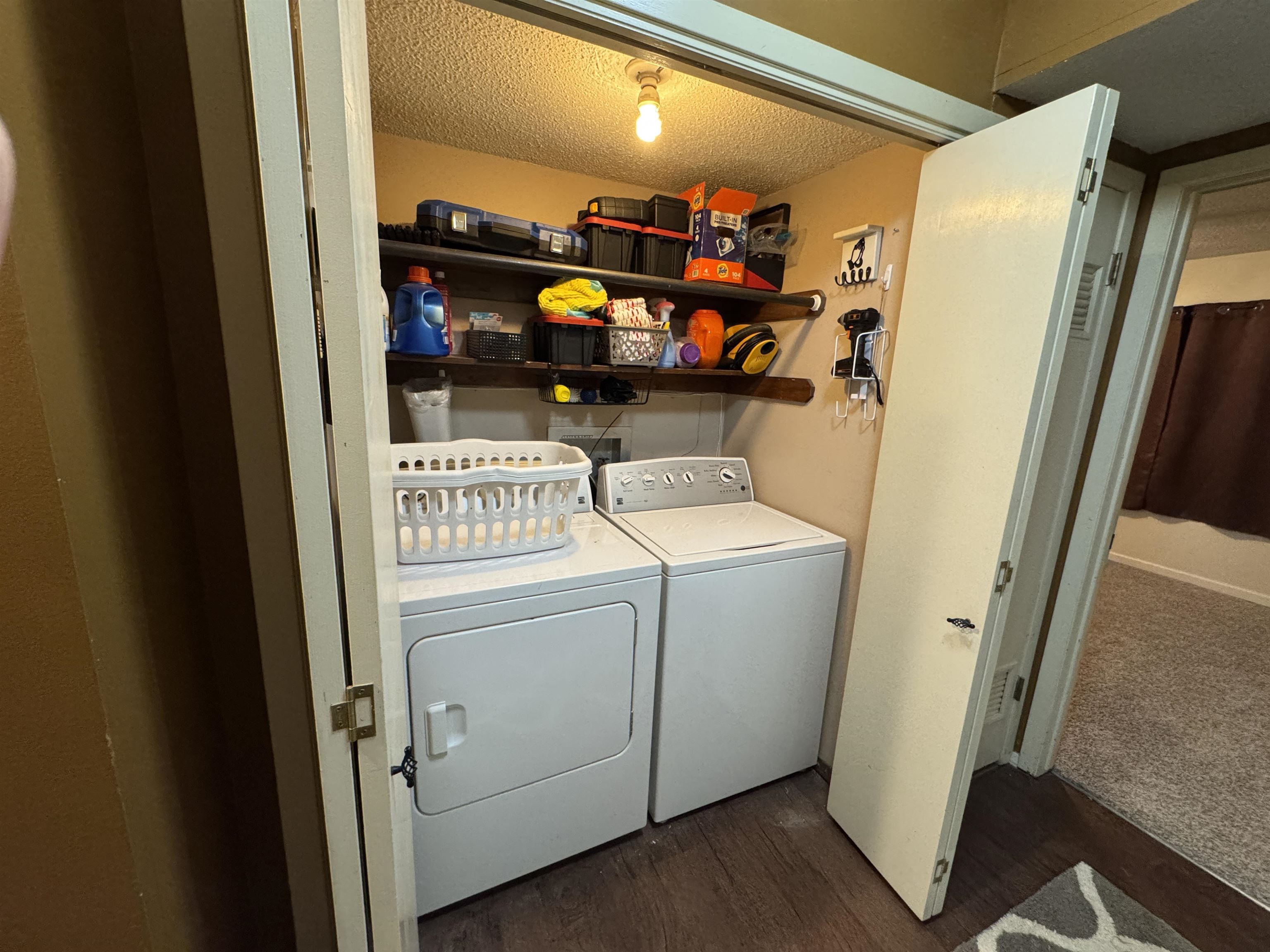 2421 S Yellowstone St