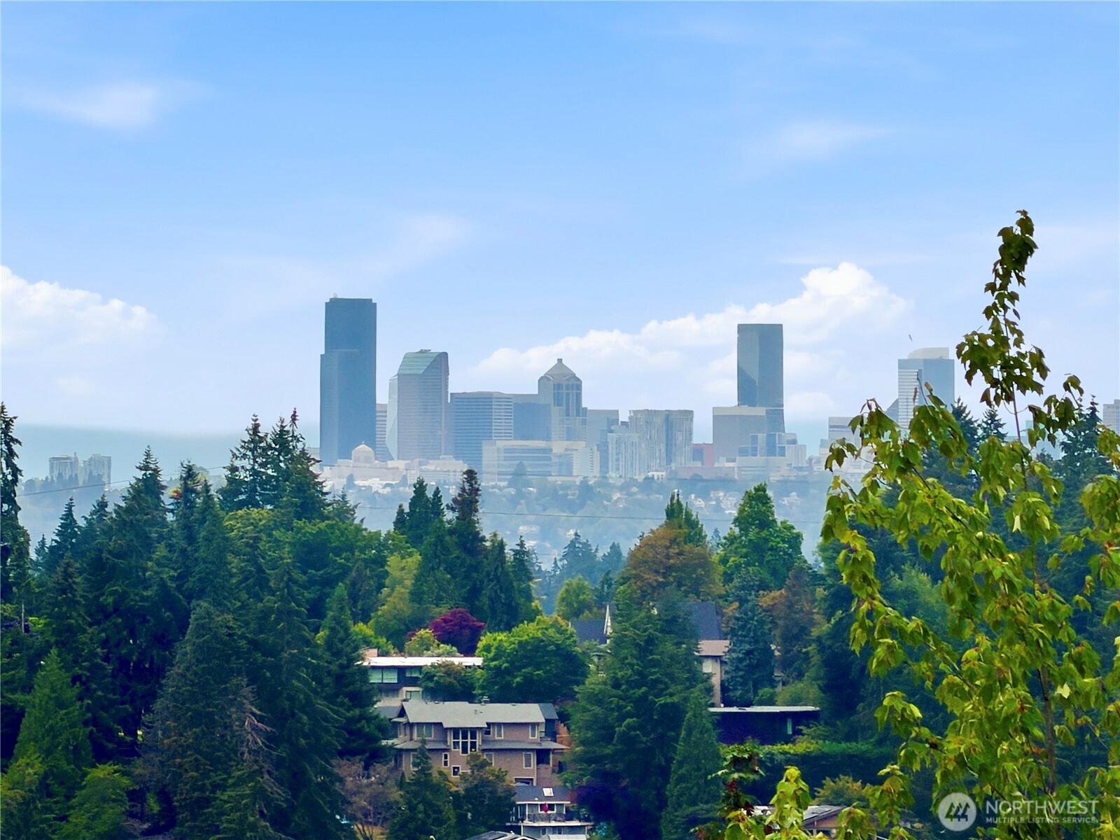 Bellevue - 2680  139 Avenue SE