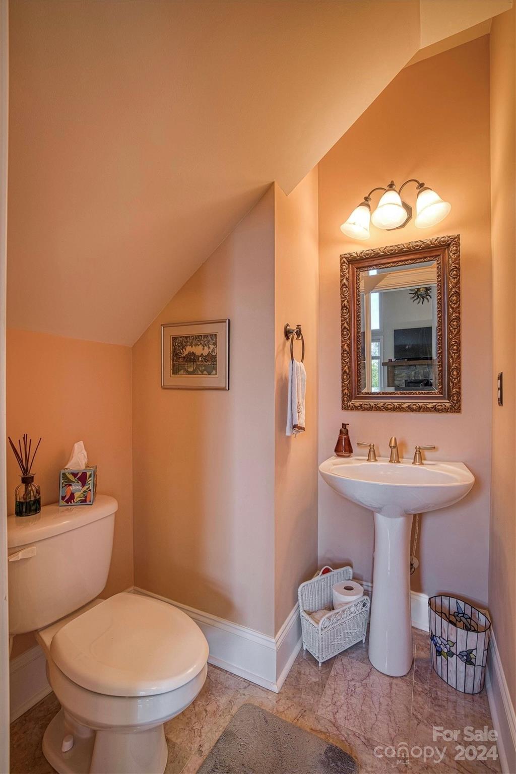 5219 Sunset Creek Lane