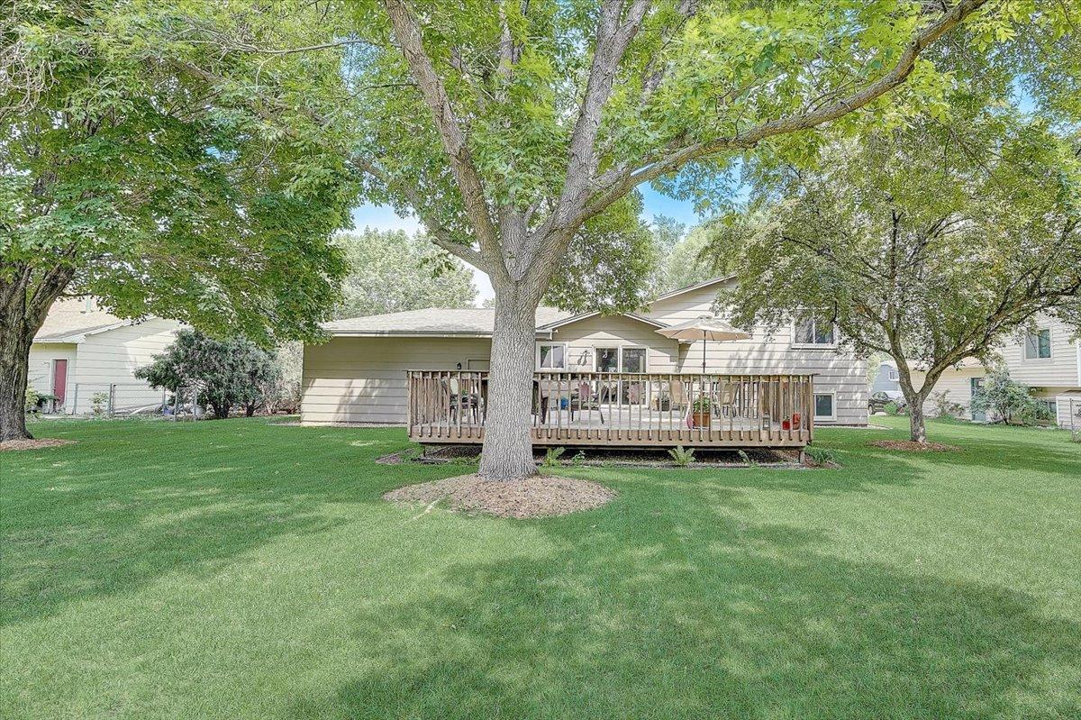 11211 Virginia Avenue N