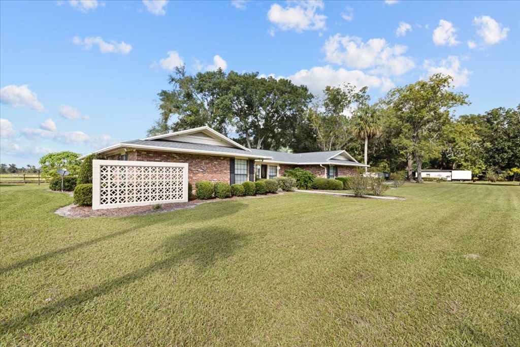 7551 NW 115th St