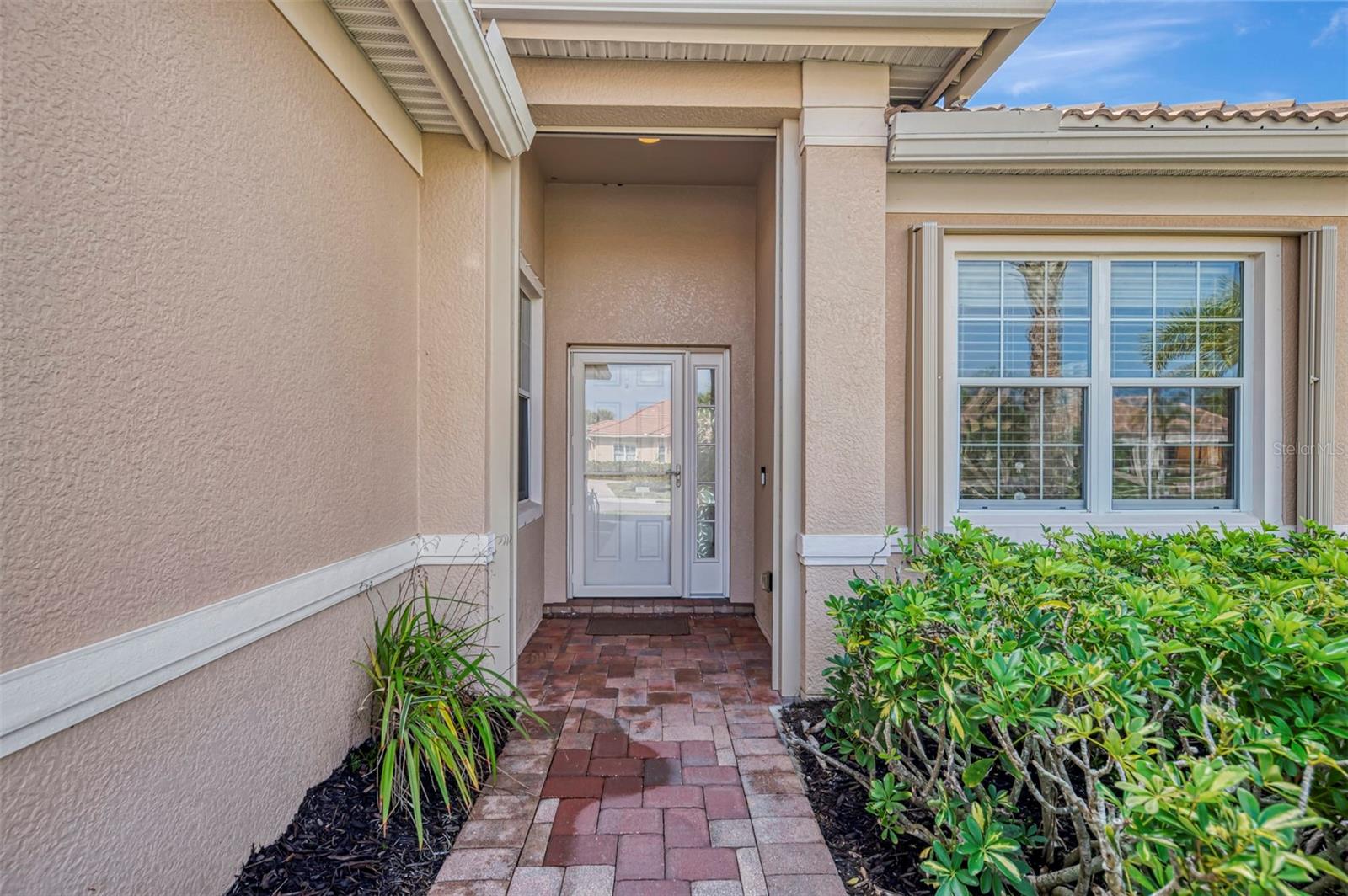 13096 Creekside Lane