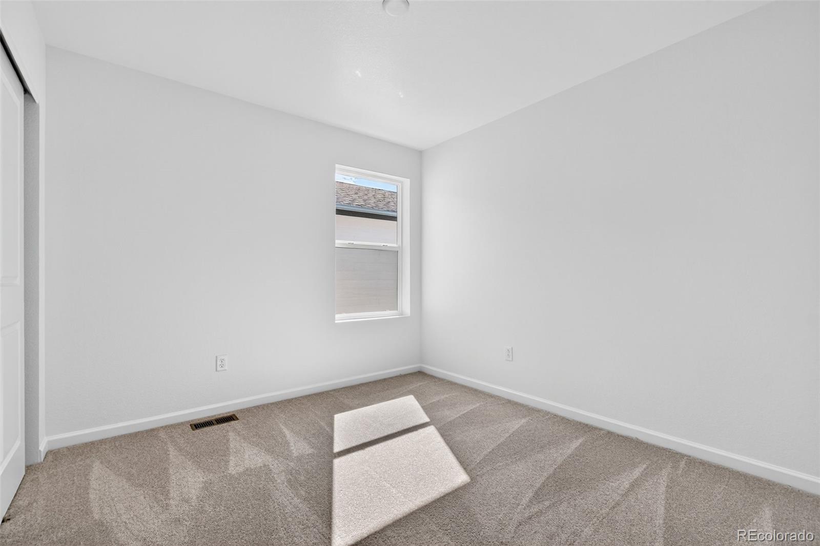 2110 Wagon Wheel Aly