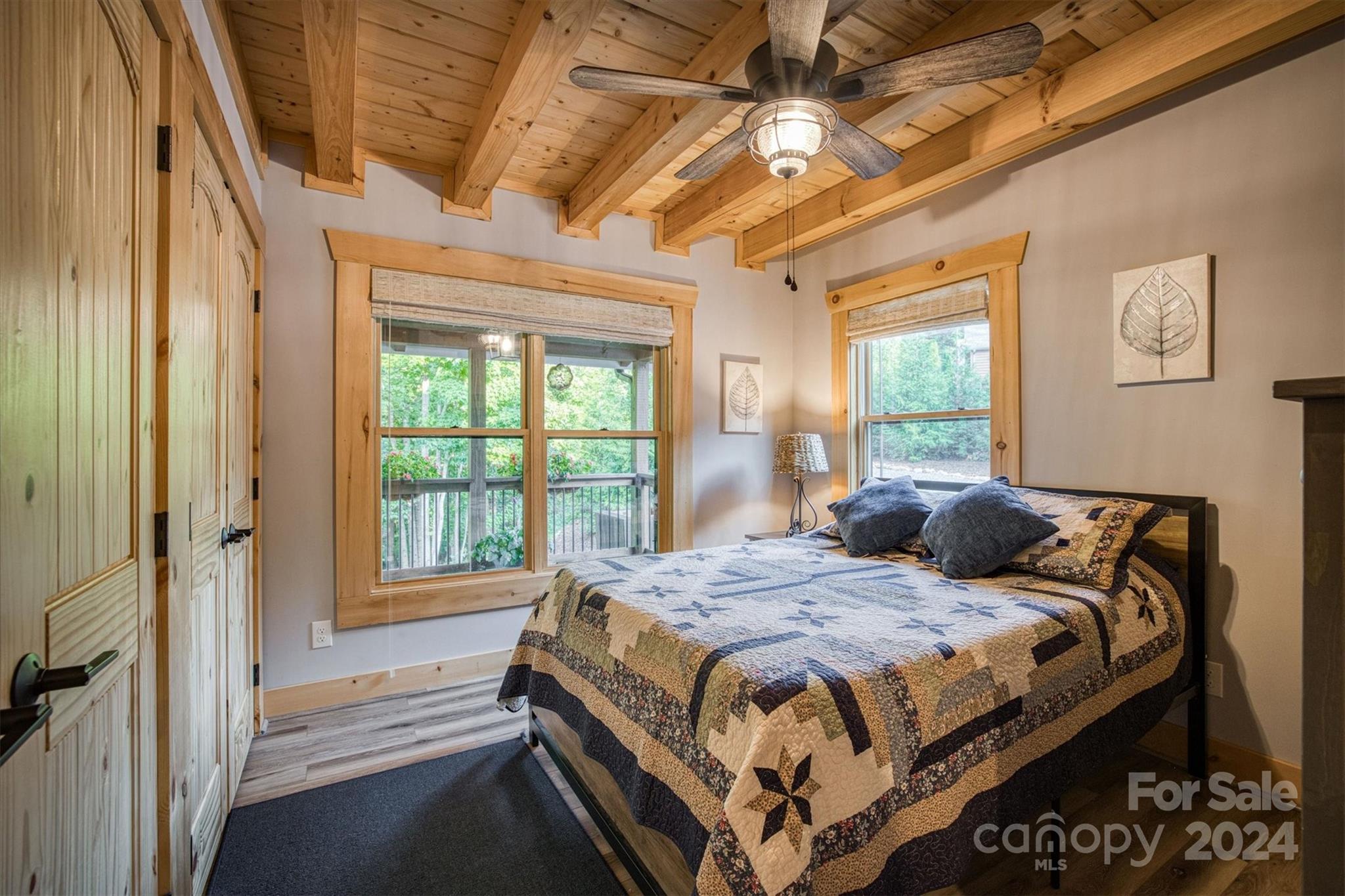 210 Grandview Loop