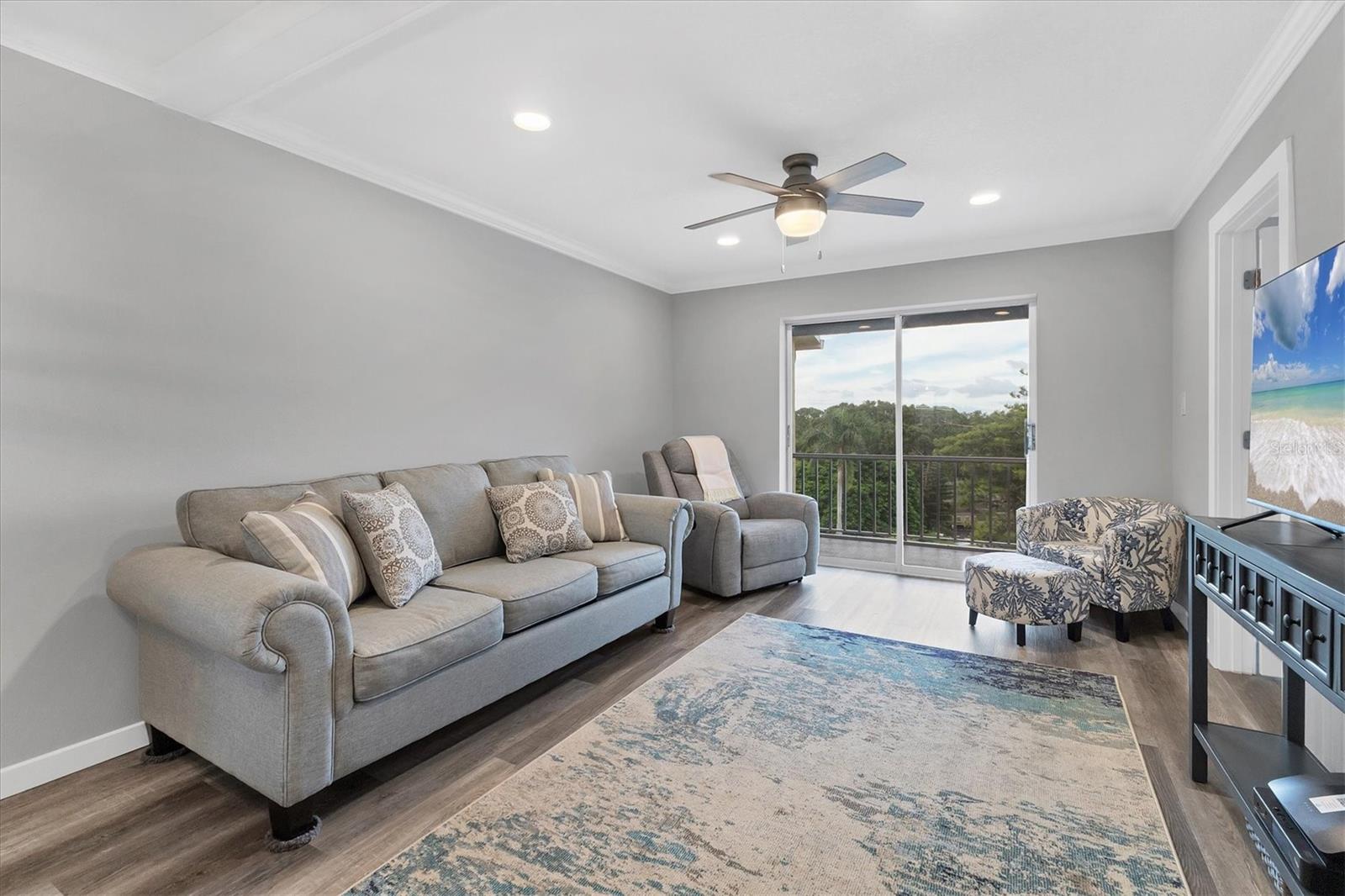 3661 Lake Bayshore Drive 507J