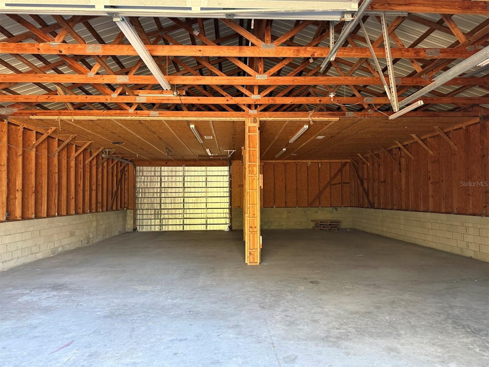 3207 E Withlacoochee Trail