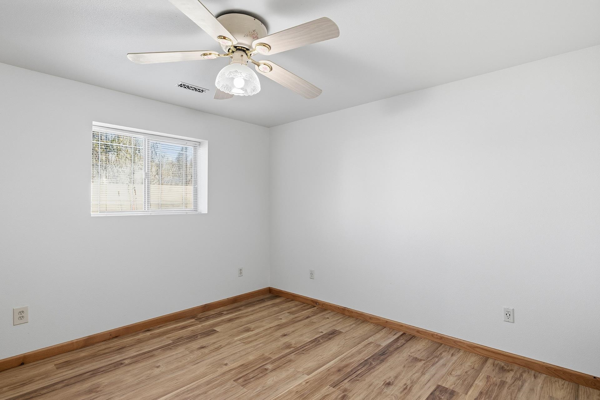3433 W Wellesley Ave Ave