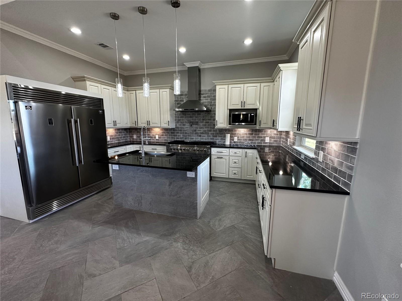 1391 Forbes Park Road