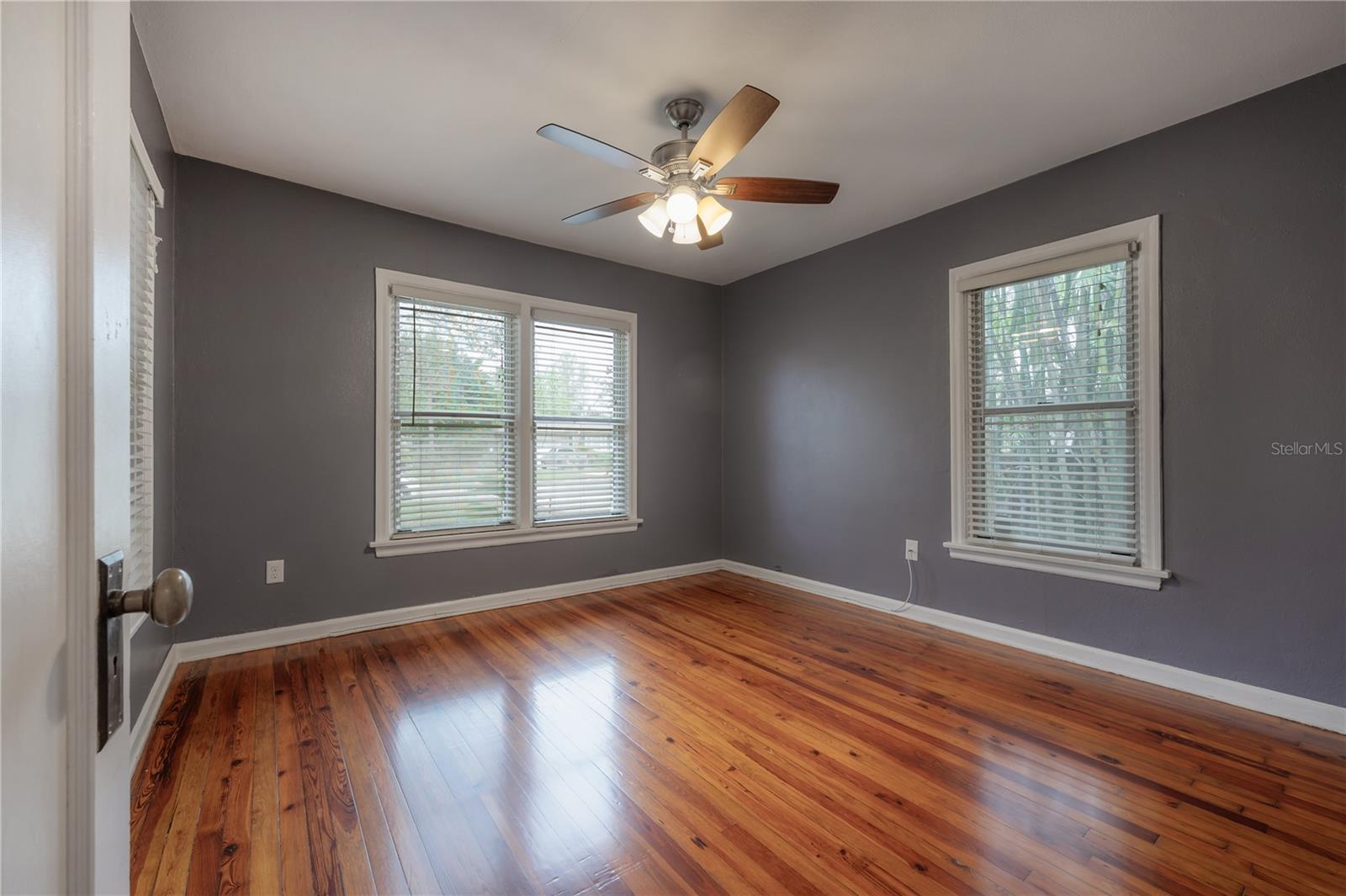 1303 E Clifton Street