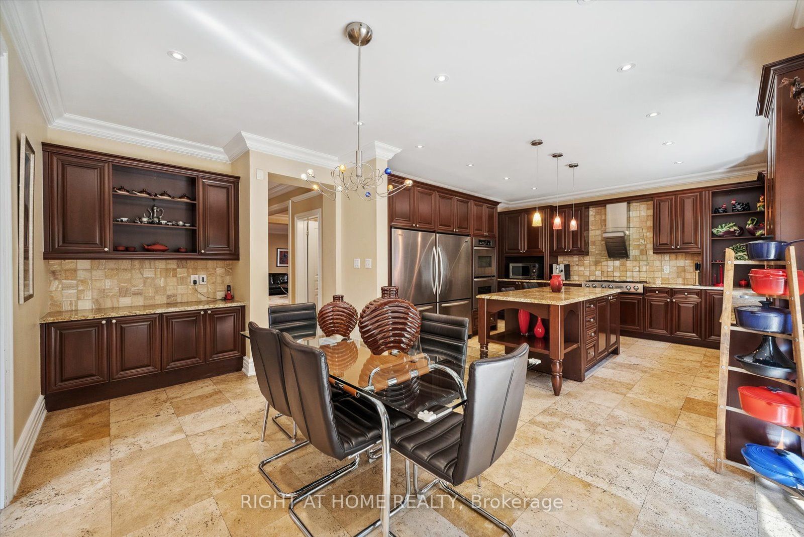 77 Auburndale Dr