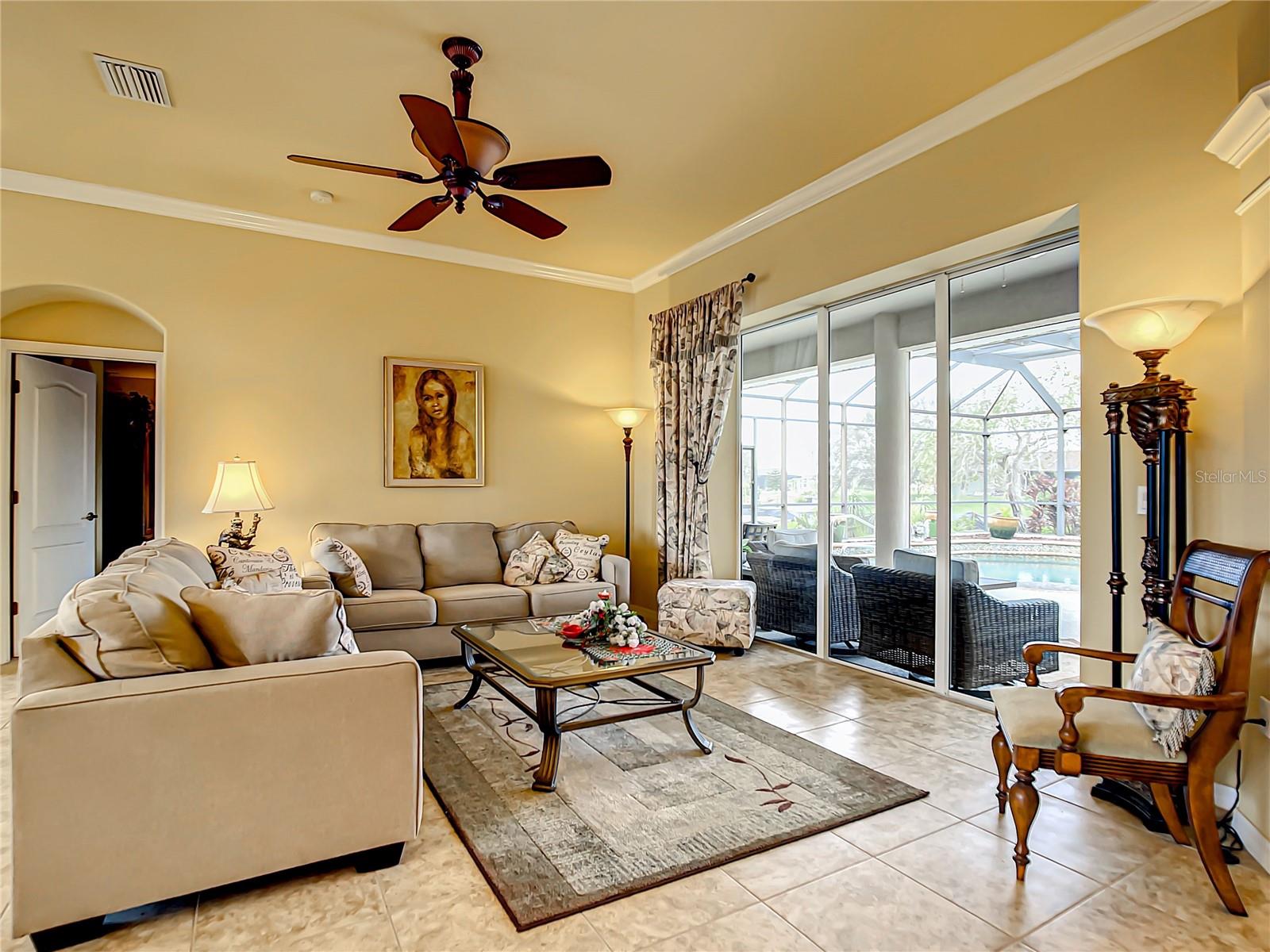 938 Boundary Boulevard