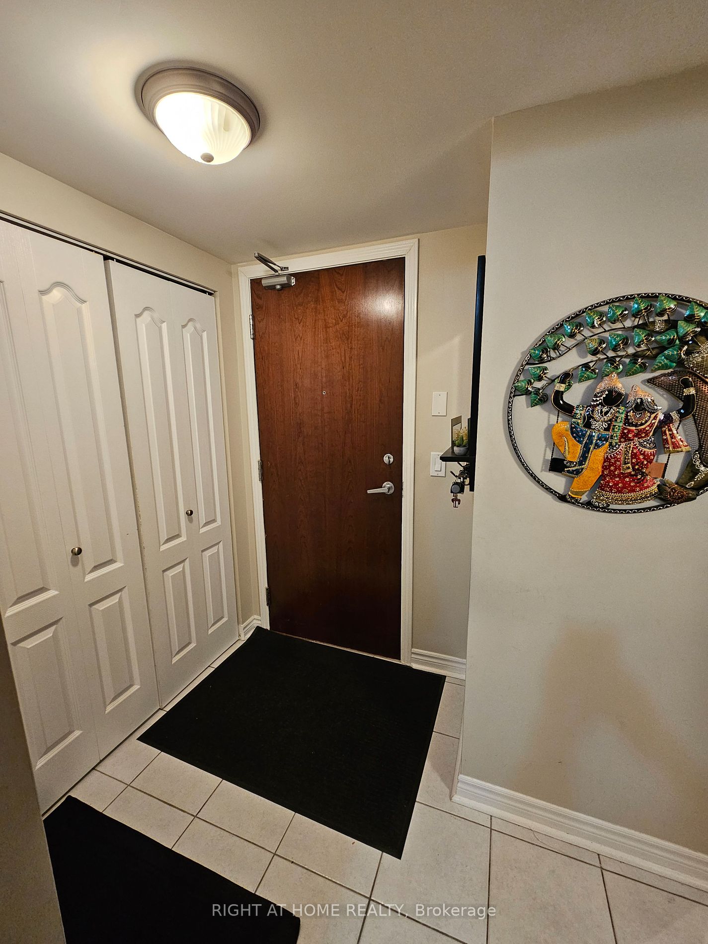4090 Living Arts Dr 812