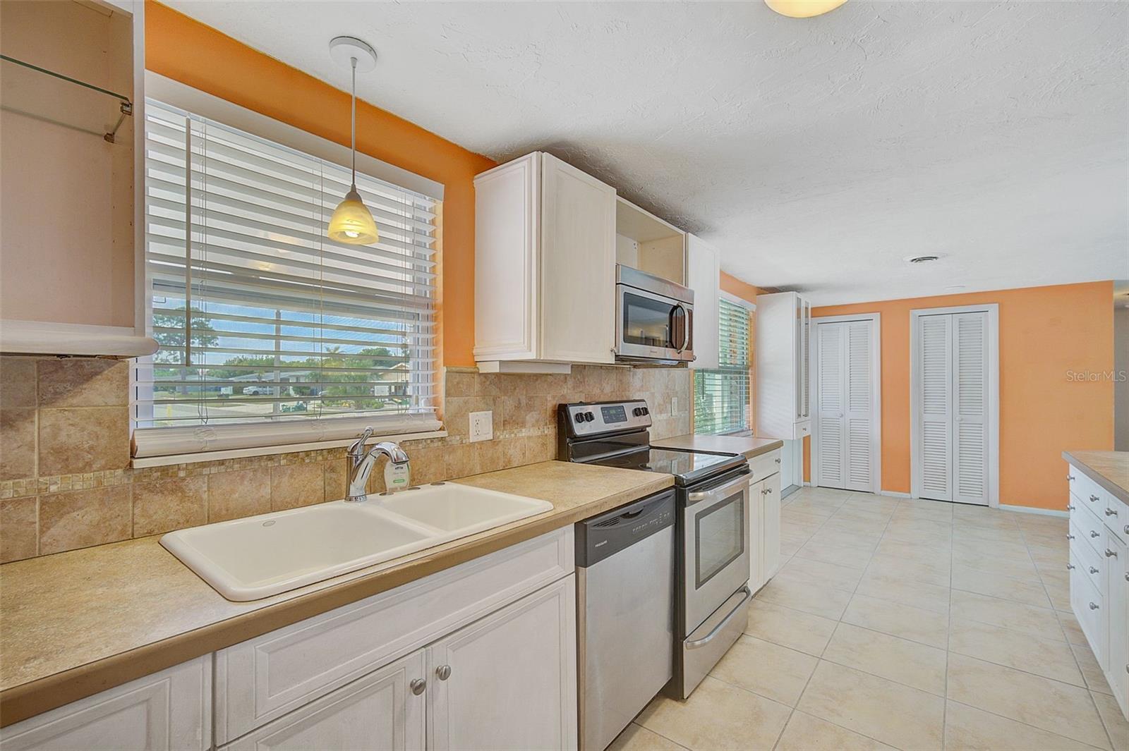 6426 Colonial Drive