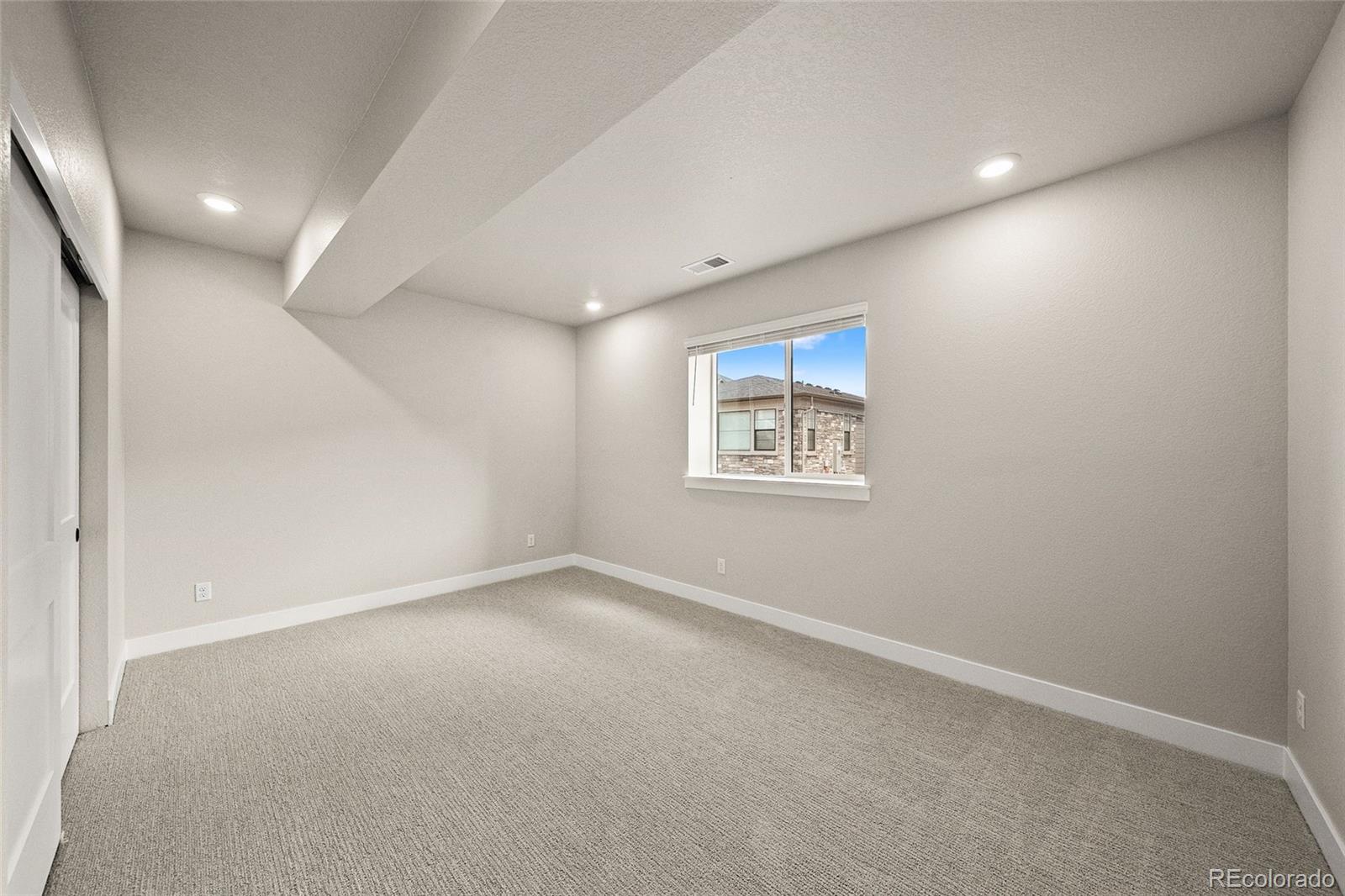 8632 Whiteclover Street