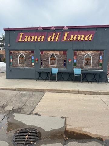 Well established, owner/operator restaurant building and business for sale.  Sale includes all furniture, fixtures and equipment.