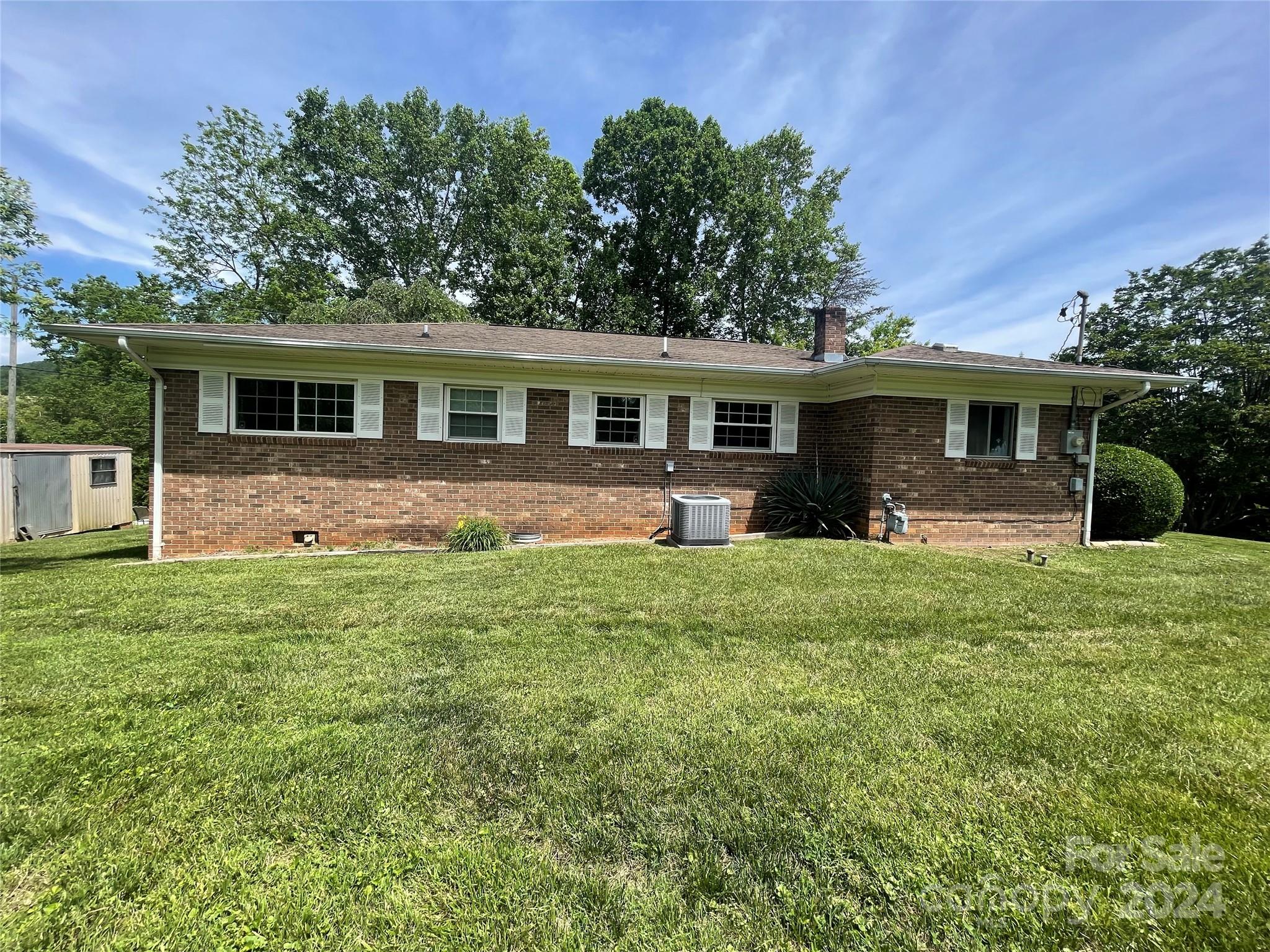 2579 Andrews Circle