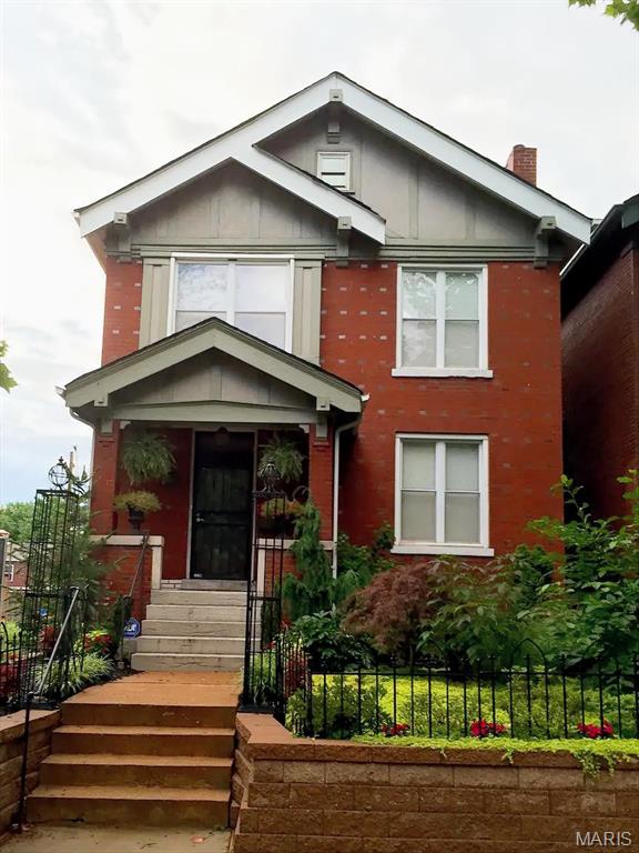 3821 Lafayette Avenue