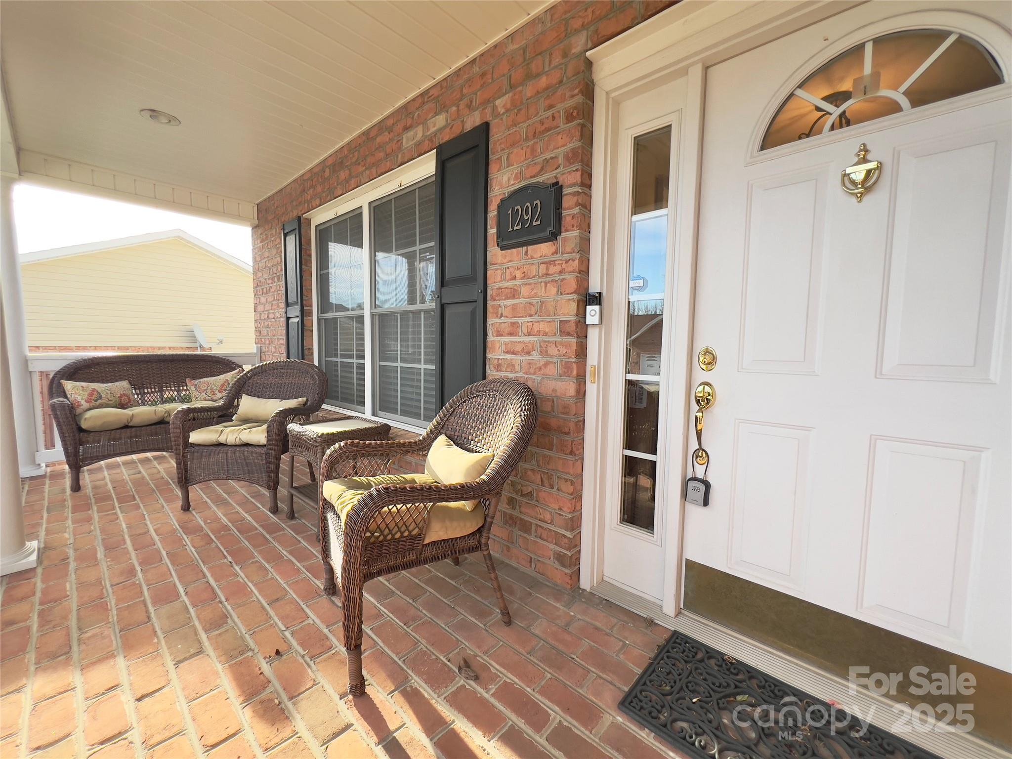 1292 Wexford Village