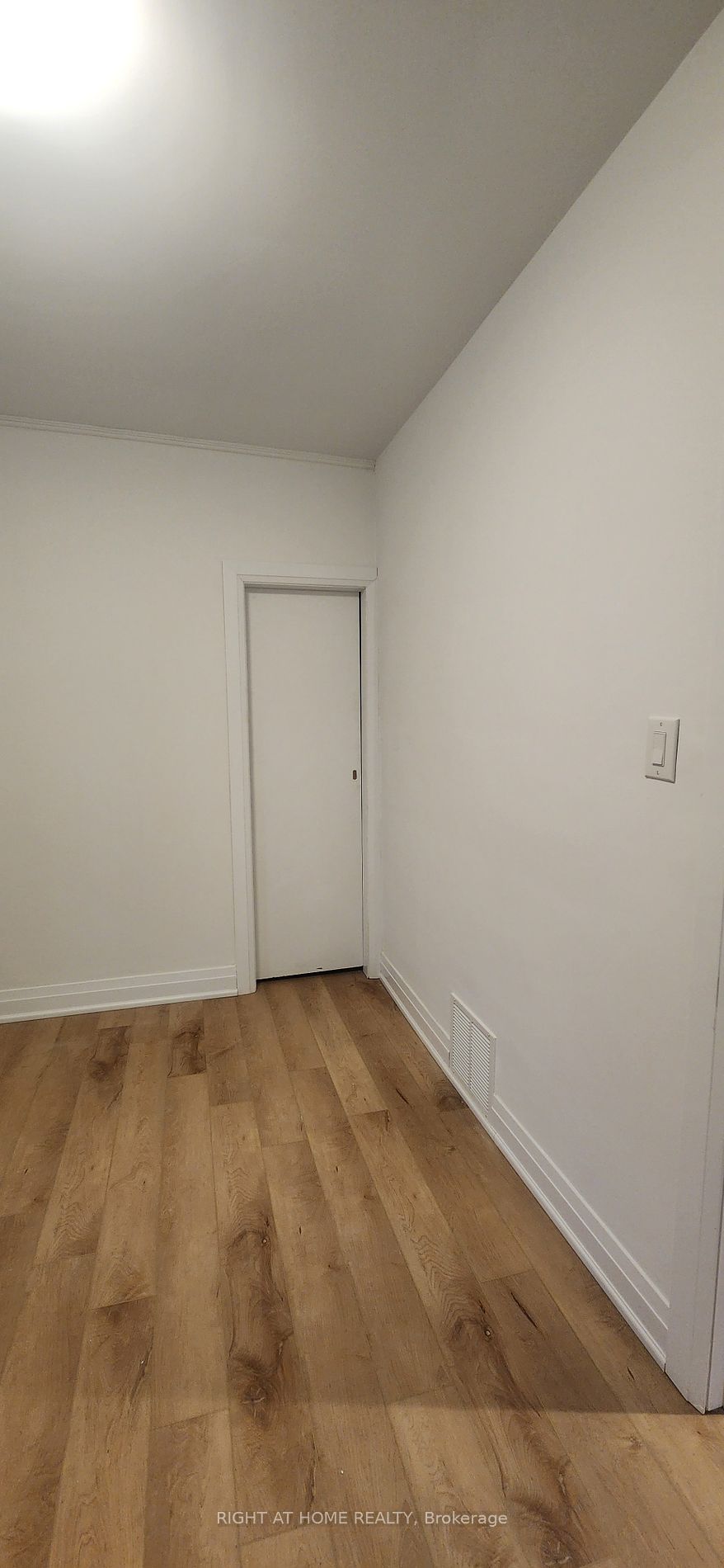 77 Athabaska Ave