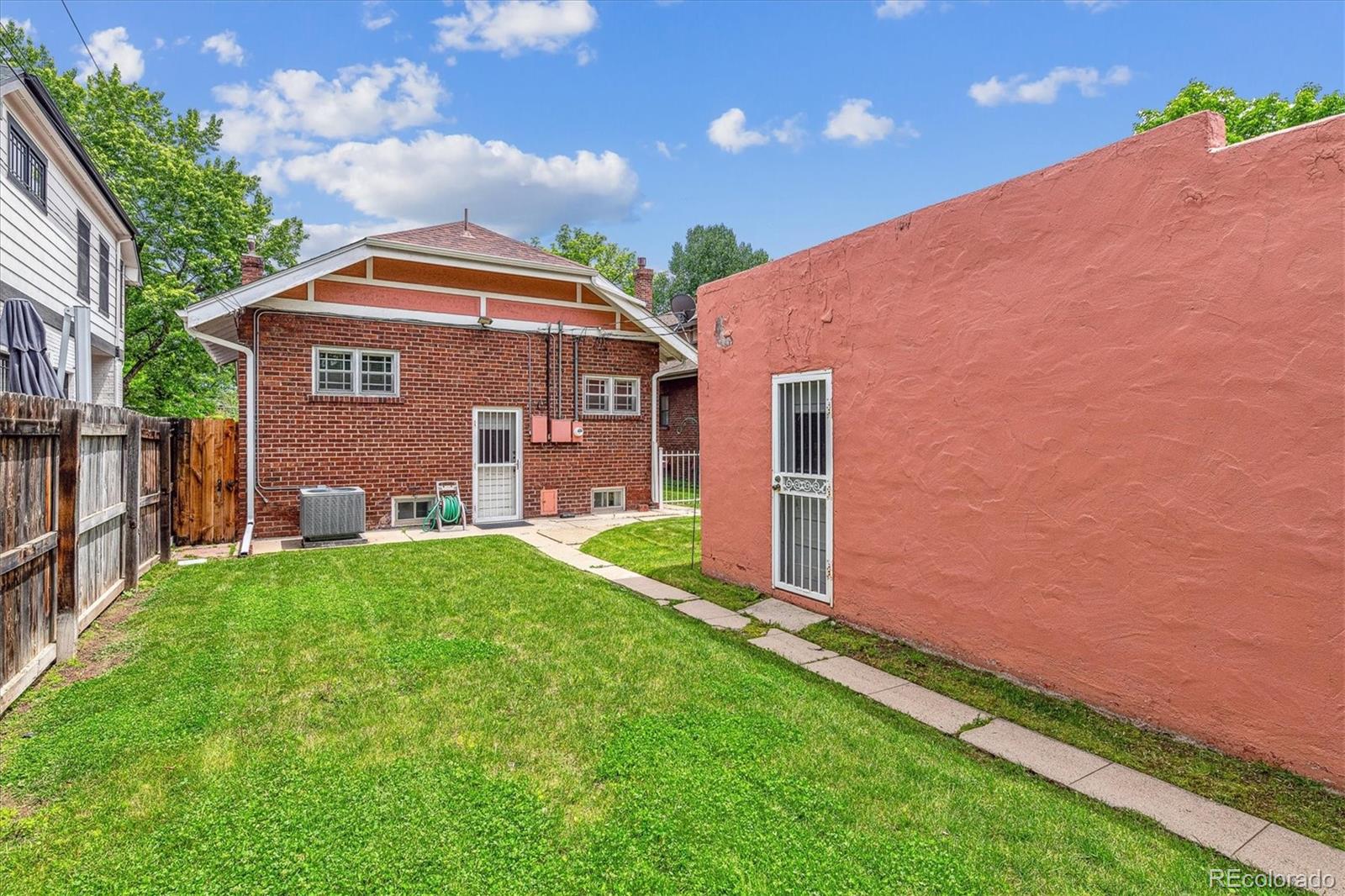 869 S Williams Street