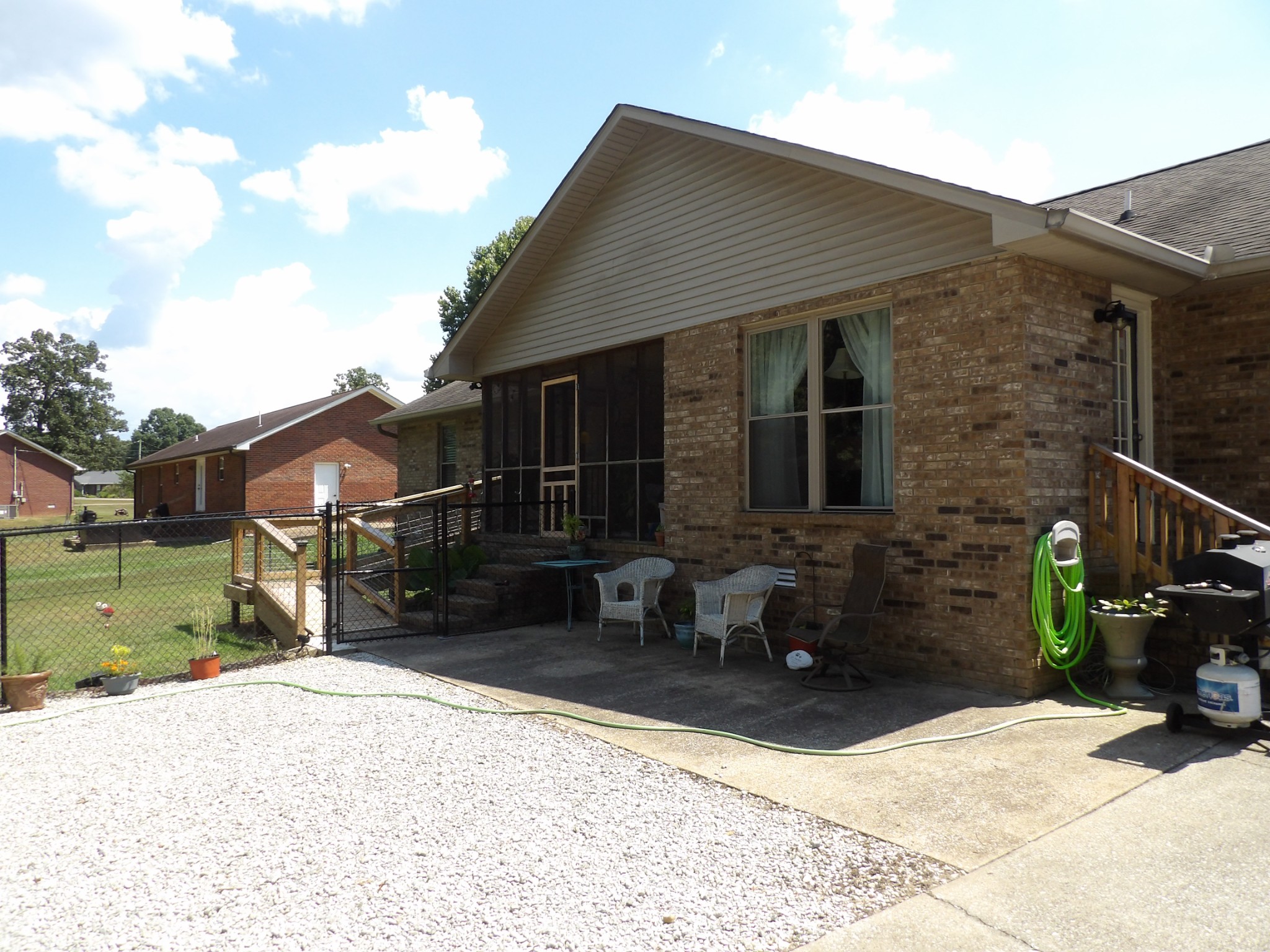 459 River Oaks Dr