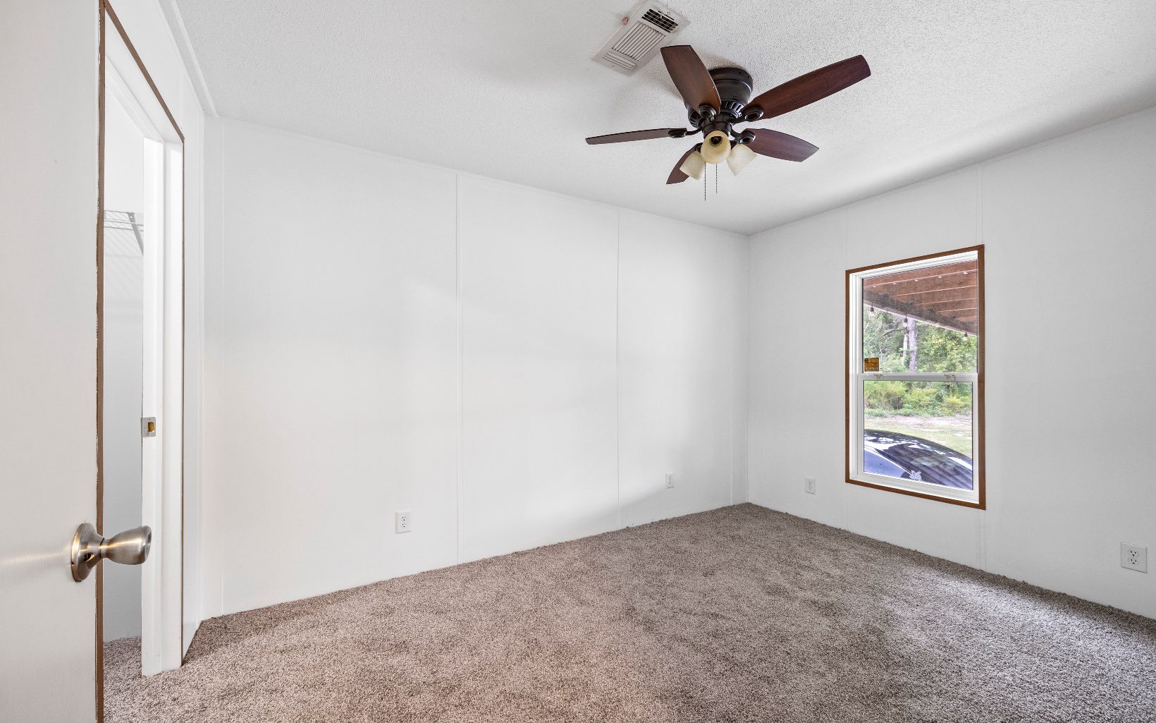 1935 NE Shady Oaks Rd