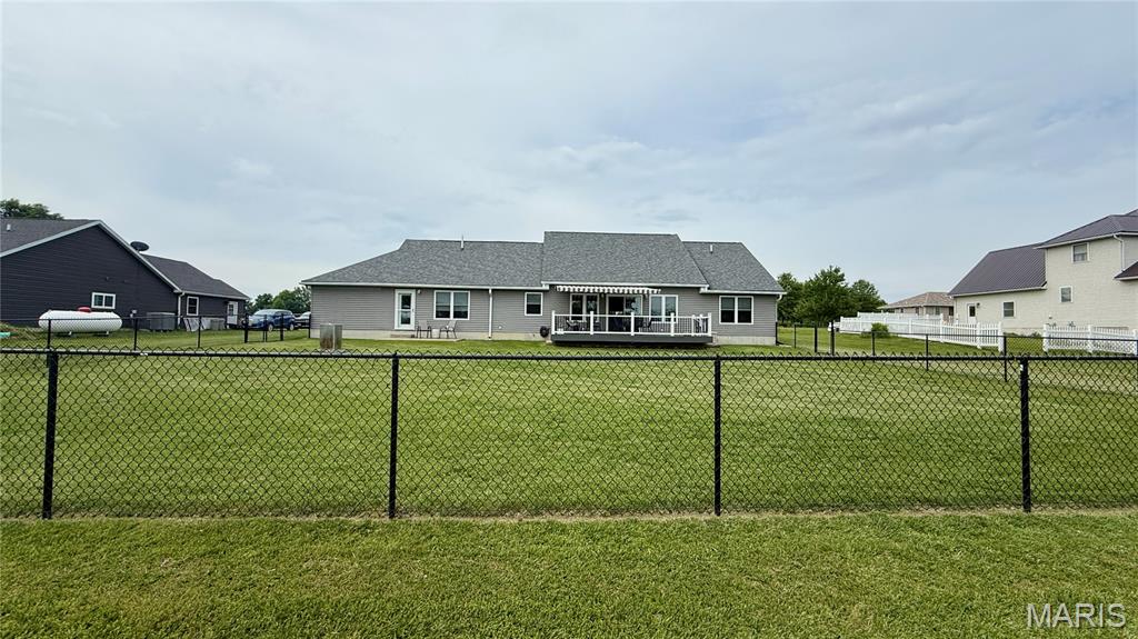 11214 W Lakeshore Drive