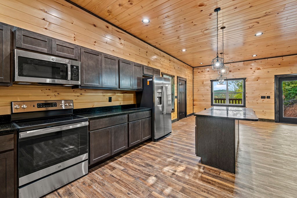 908 Crooked Ridge Rd.