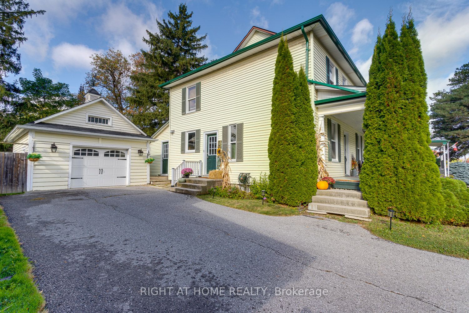 15474 Simcoe St