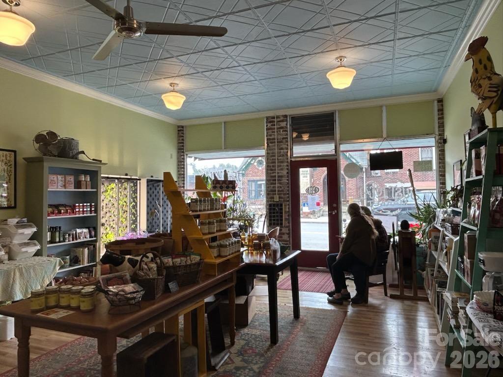 35 N Mitchell Avenue N