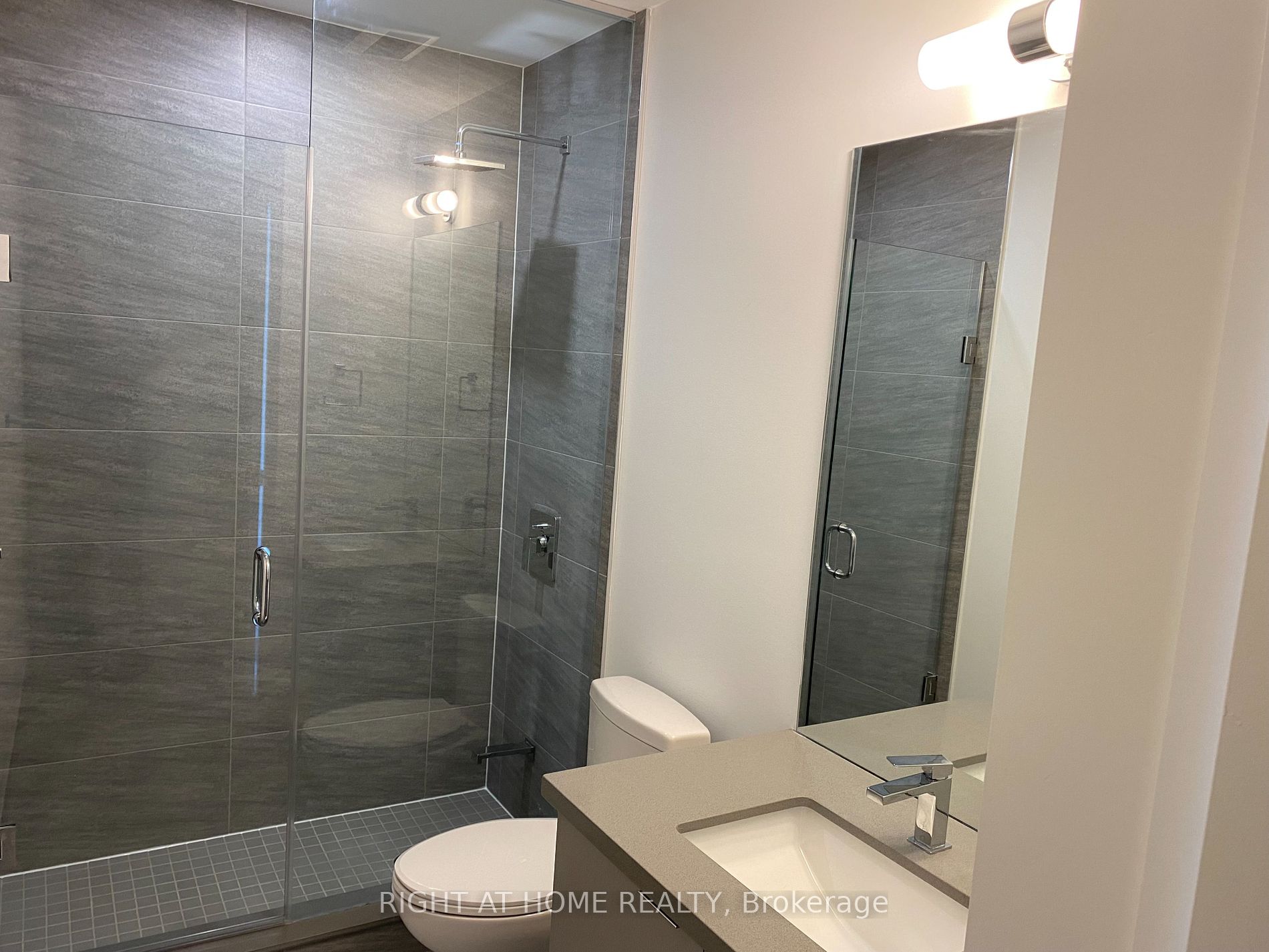 297 Oak Walk Dr 2503