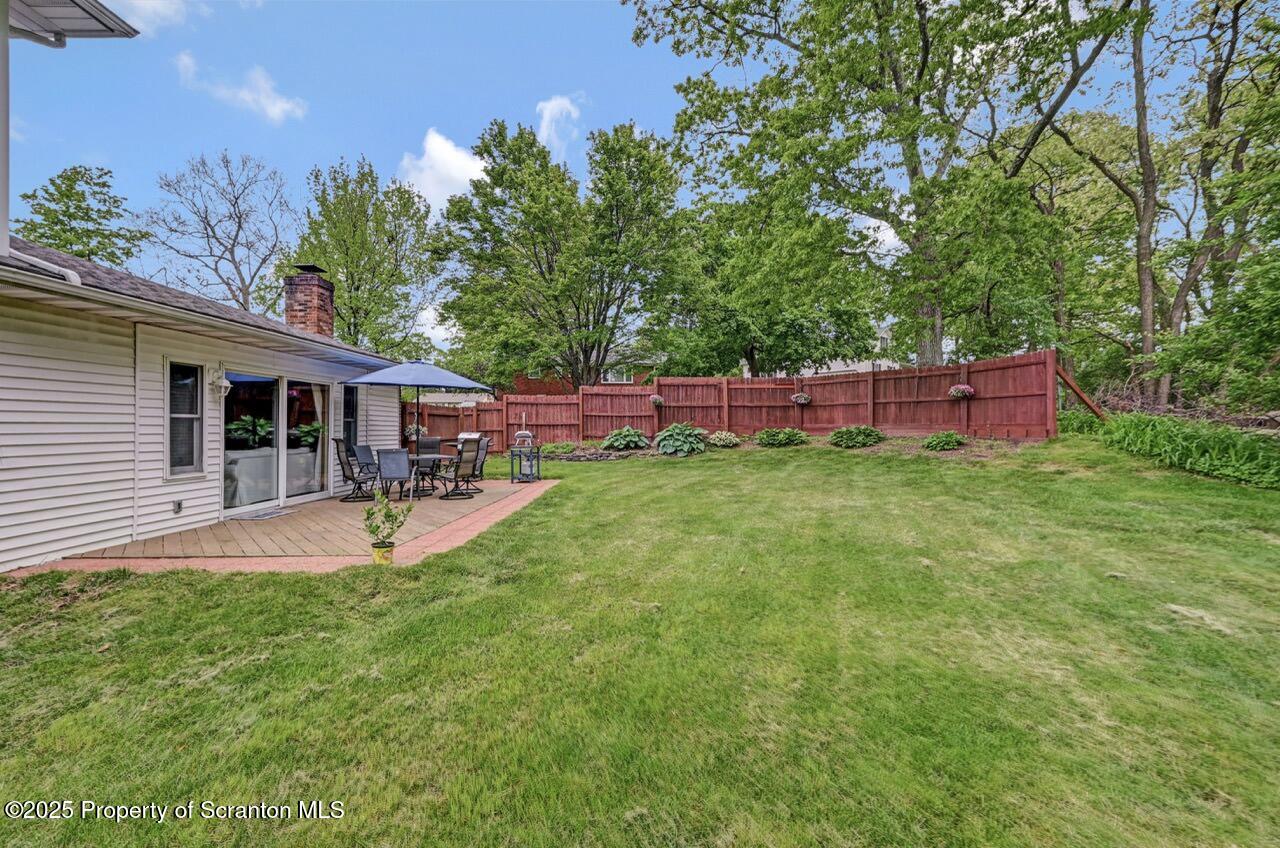 1001 Woodland Way