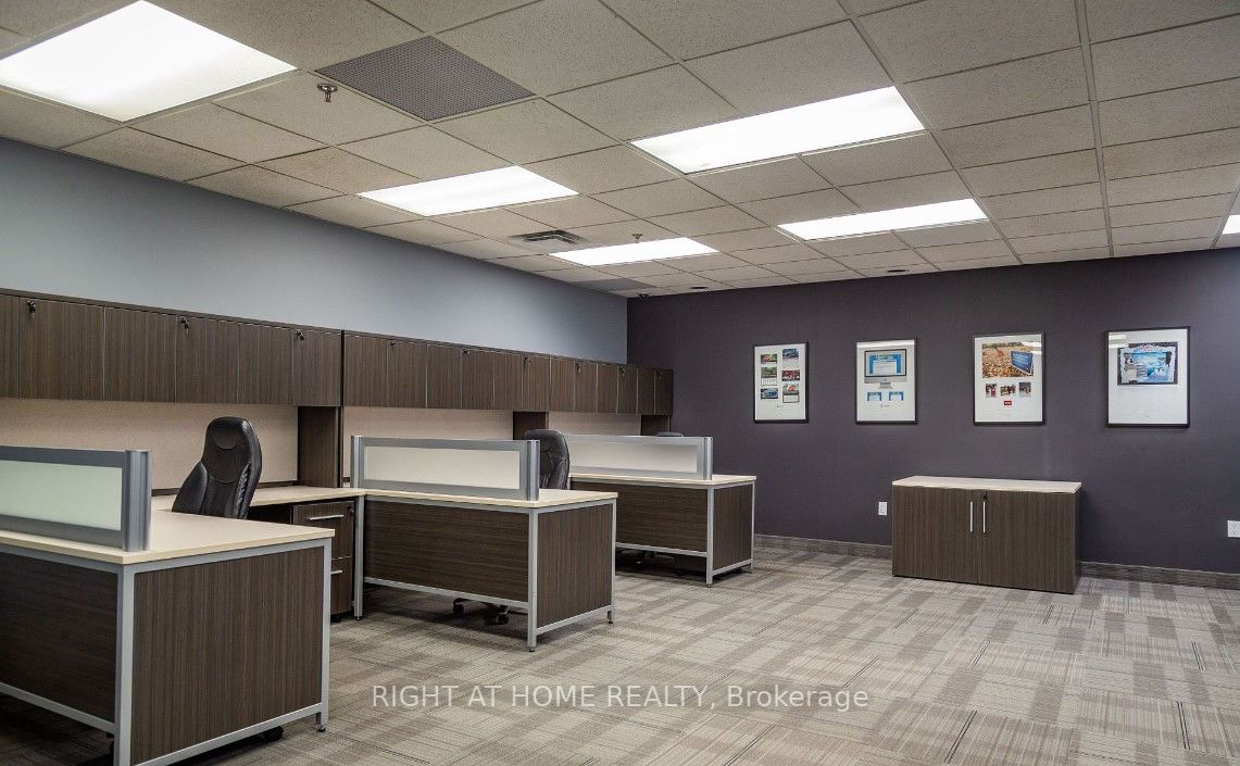 5100 S South Service Rd 19