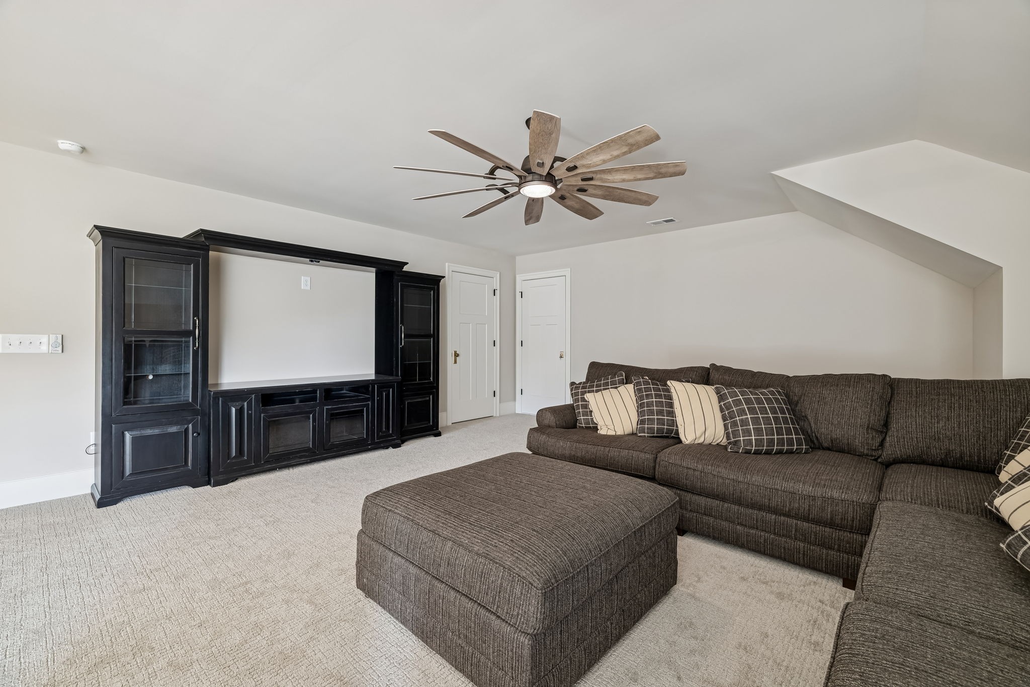 7307 Dunn Rd