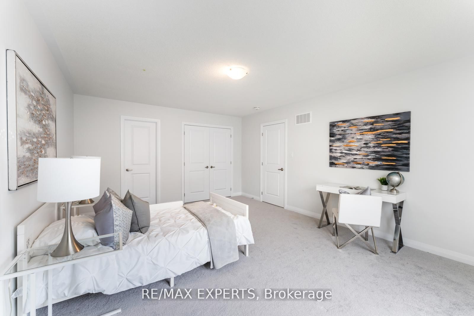 1583 Stovell Cres