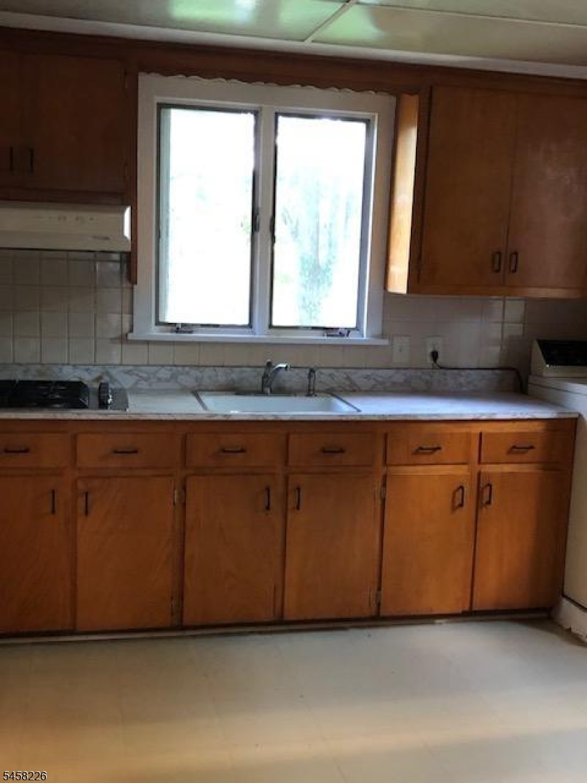 11 Mount Bethel Rd — photo 6 of 6