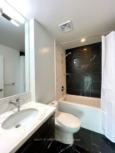 33 Shore Breeze Dr 3409