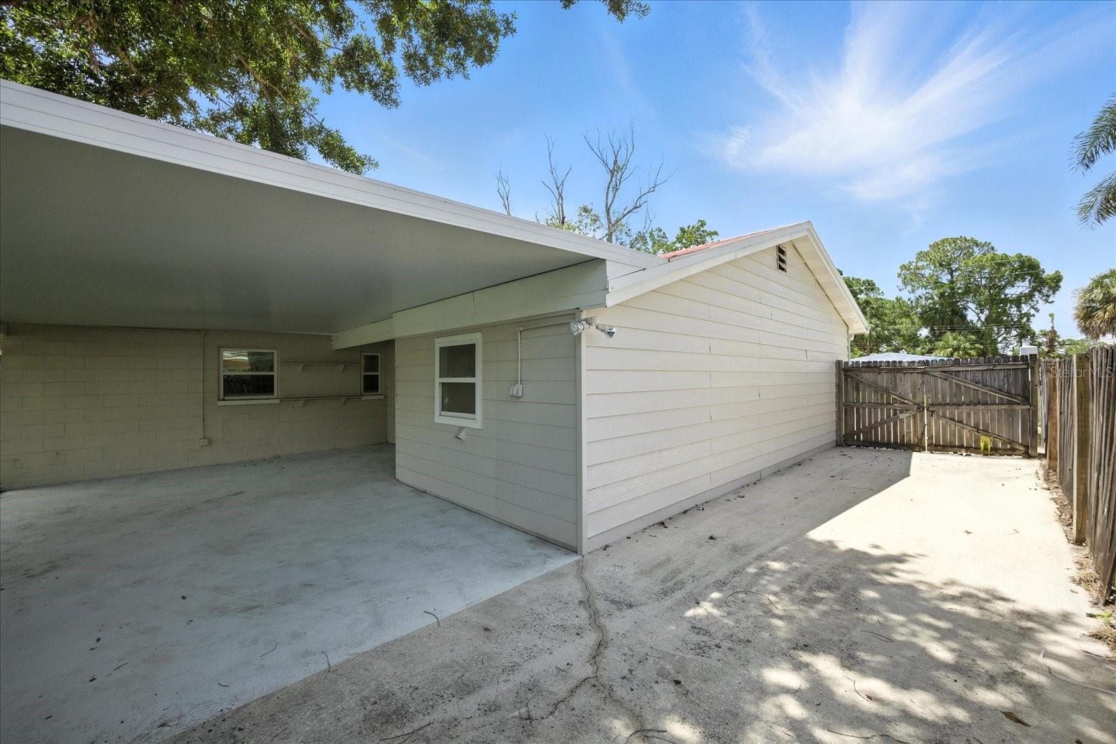 8208 Tanglewood Lane