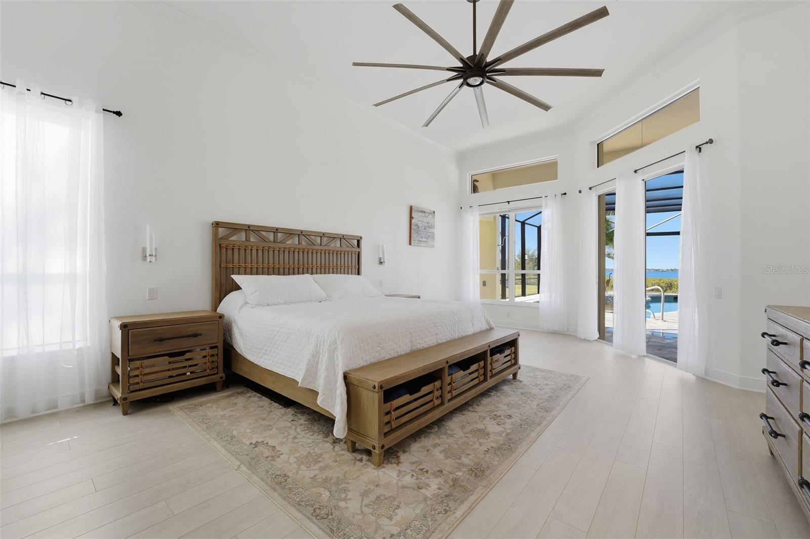 3121 Rivershore Lane