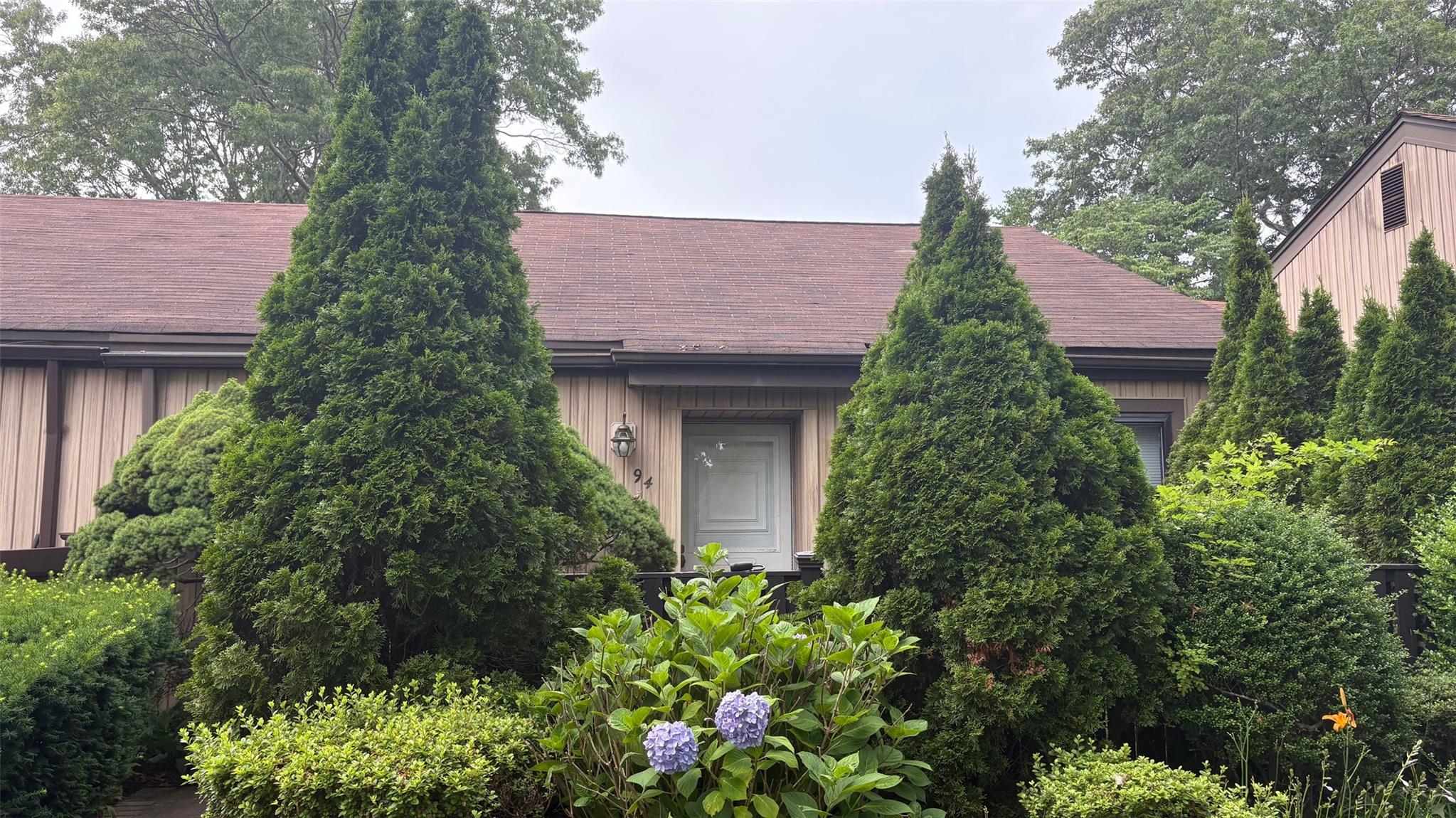 This 2 bedroom, 1 bath home is nestled in a 55+ pet friendly community.  This home boosts a living room with vaulted ceilings, an eat in kitchen with granite counter tops and stainless steel appliances, washer/dryer and a tiled sunroom.  Close to everything- shopping, restaurants. The community offers a pool, fitness center, bocce court and shuffle board.