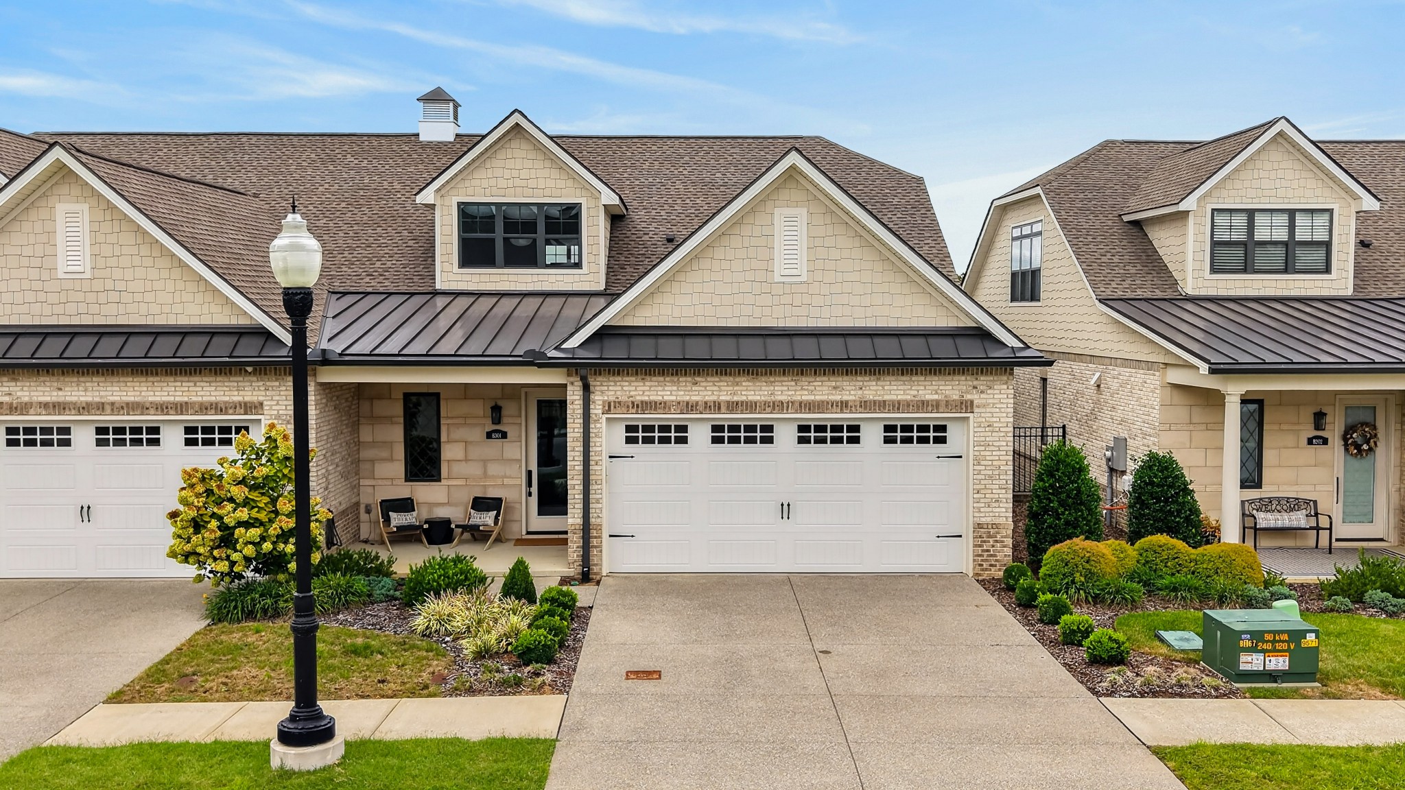 1024 Club View Dr B301