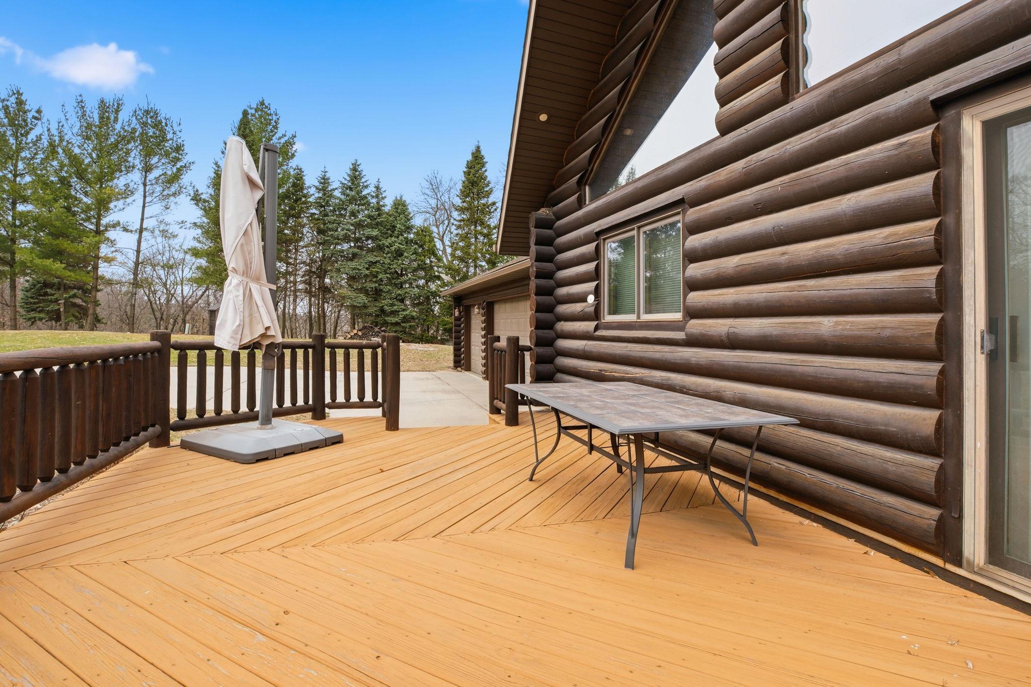 20368 Edgehill Circle