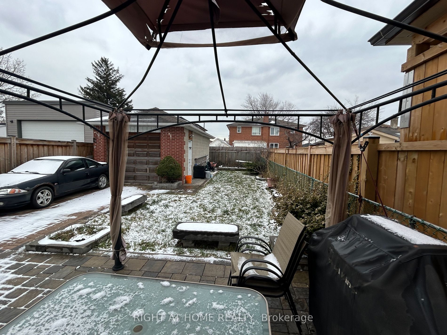 9 Snowood Crt