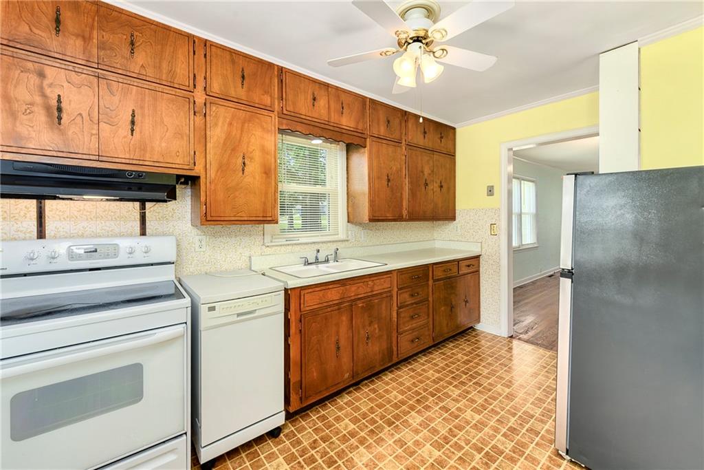 2731 S Northern Boulevard