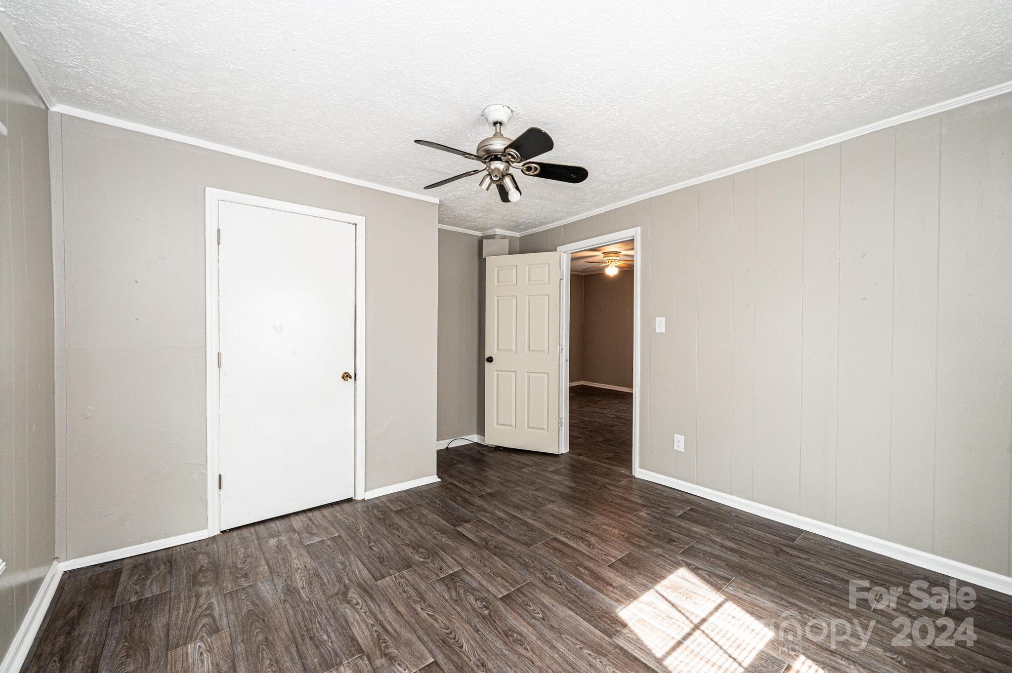 612 Center Street NW