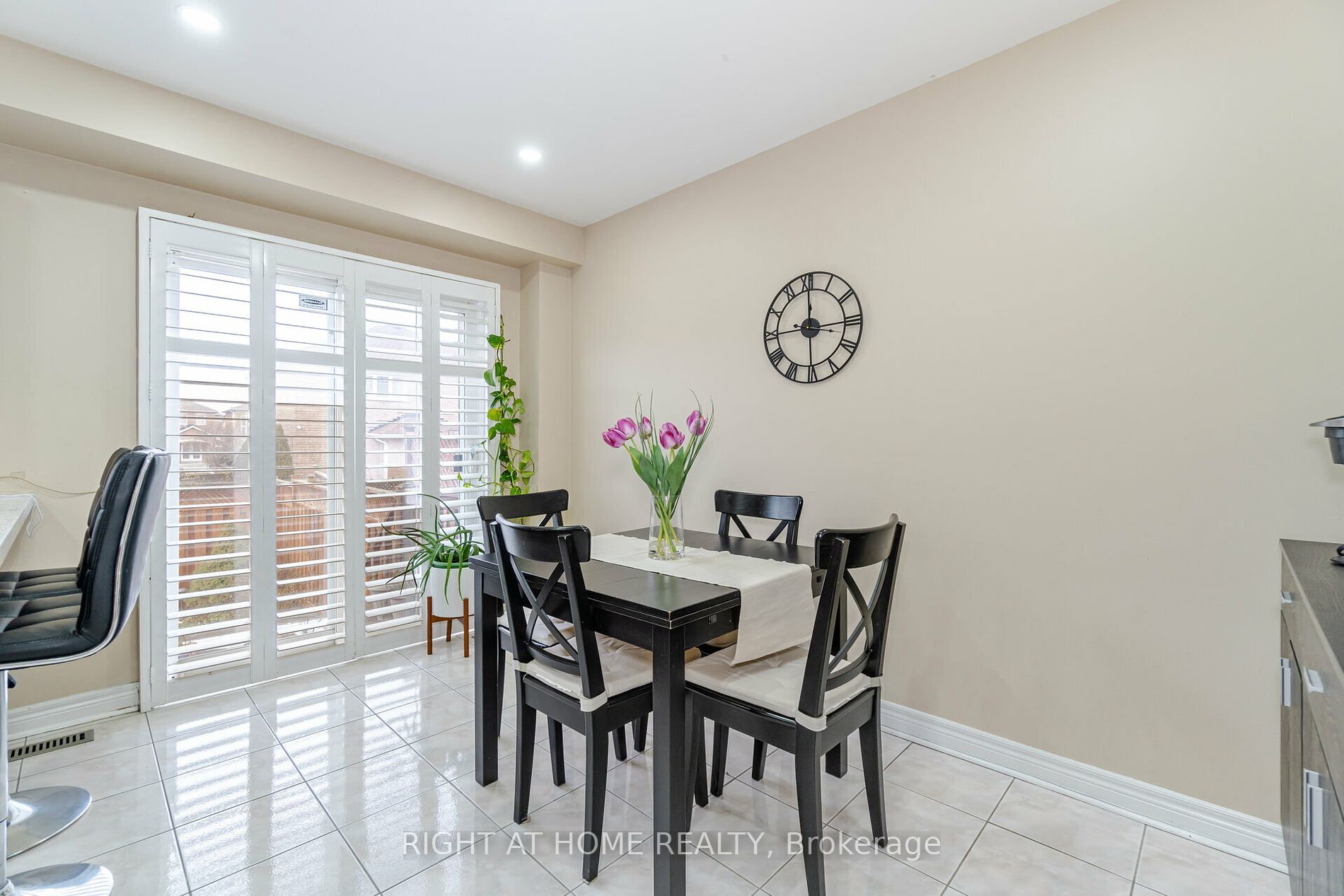 811 Othello Crt