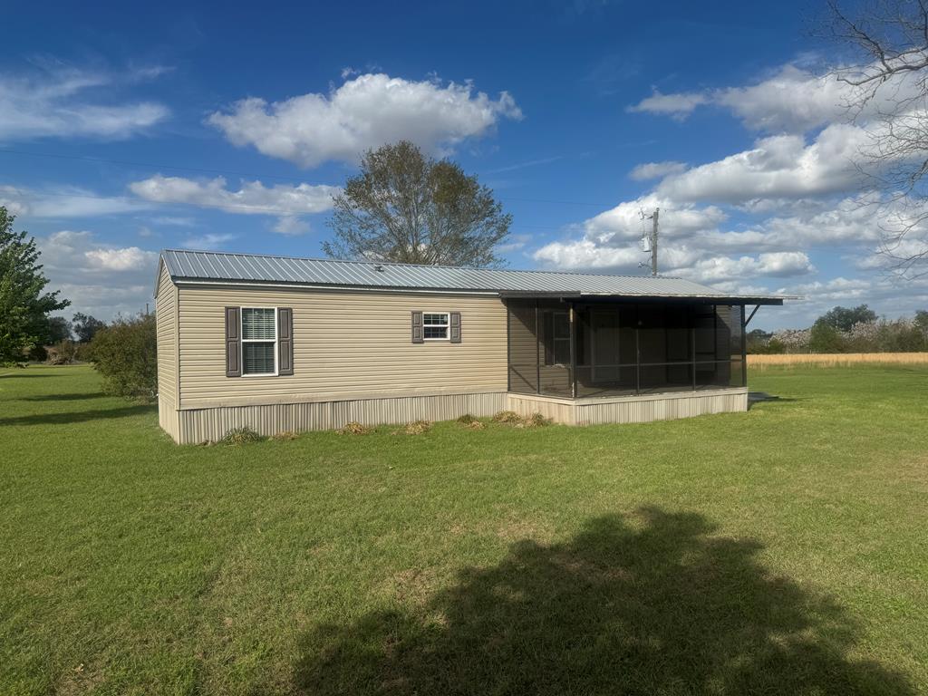 This property is just minutes away from Reynolds Landing and Big Jims...The perfect place to place multiple homes for a continuous rental program...Just set them up and connect to existing septic tanks...The only thing missing is YOU!!!