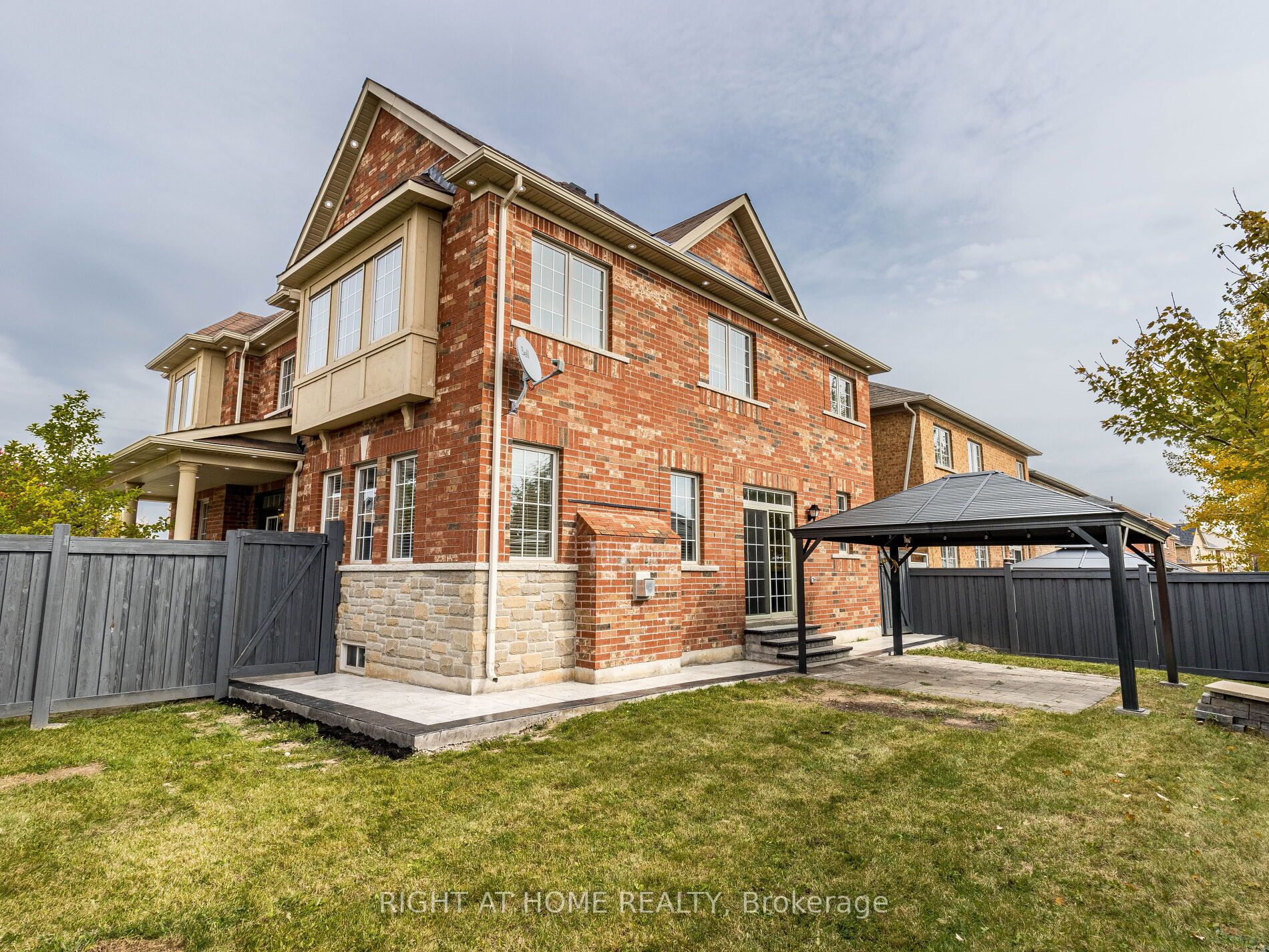 280 Wrigglesworth Cres