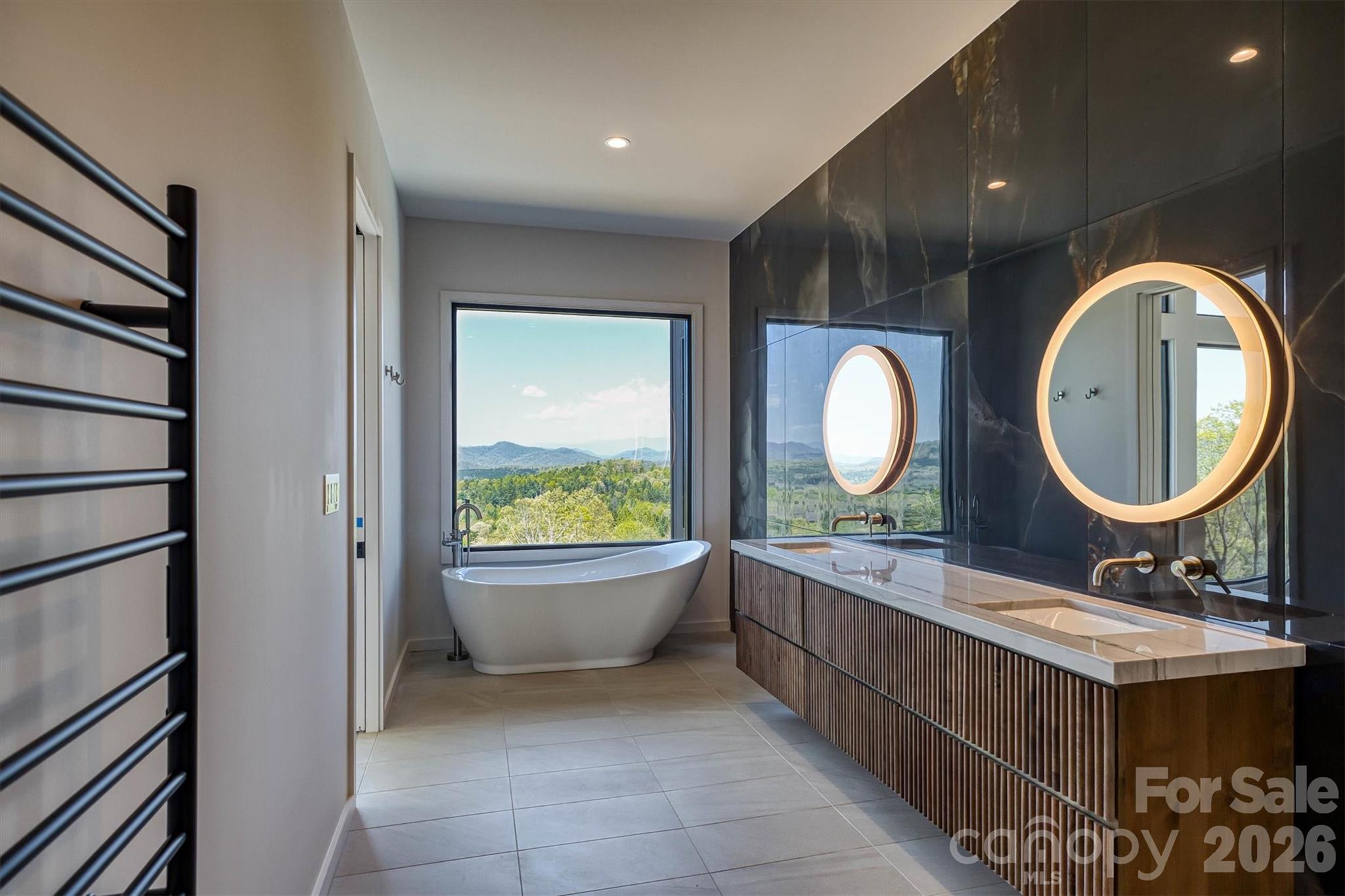 463 Summit Trail
