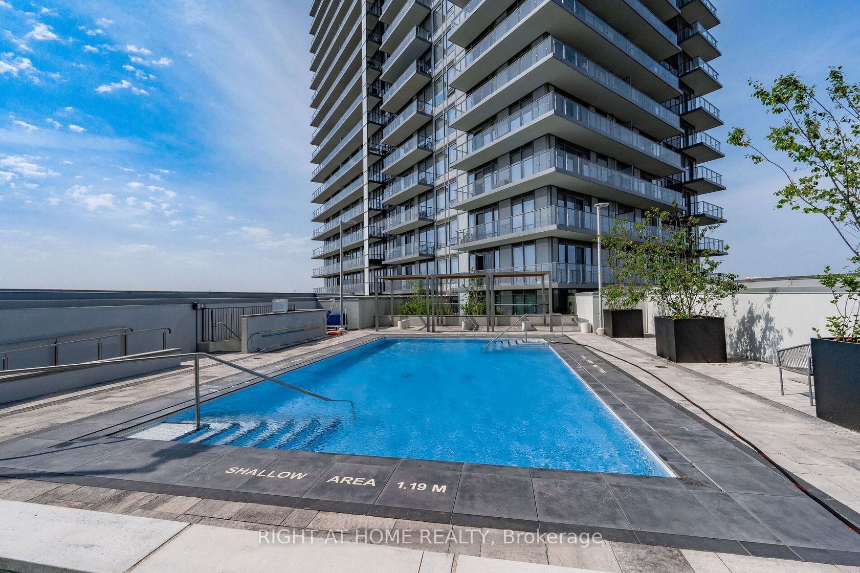 4655 Metcalfe Ave 306